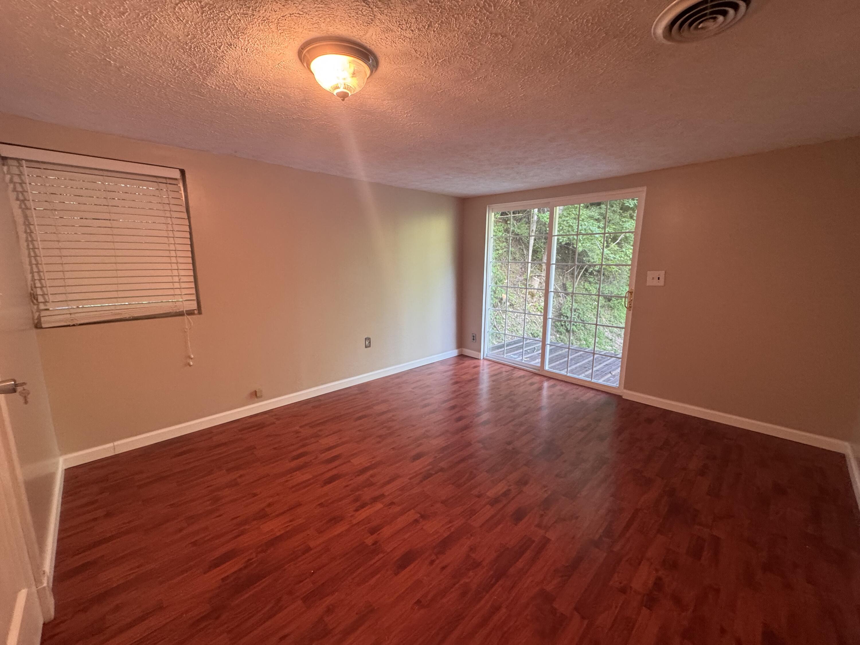 497 Bee Hive Rd Road Property Photo 10