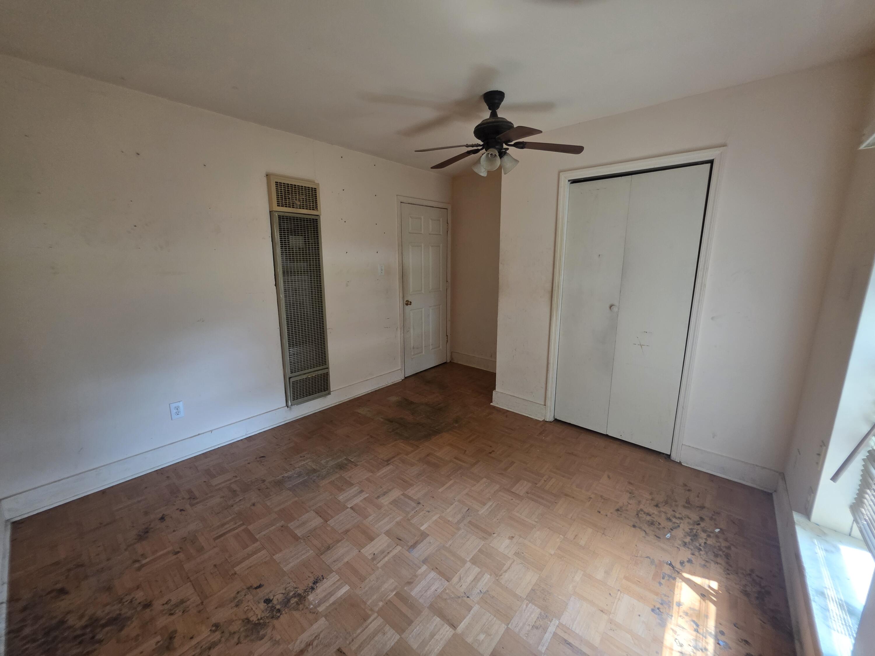 1303 E Main Street Property Photo 6