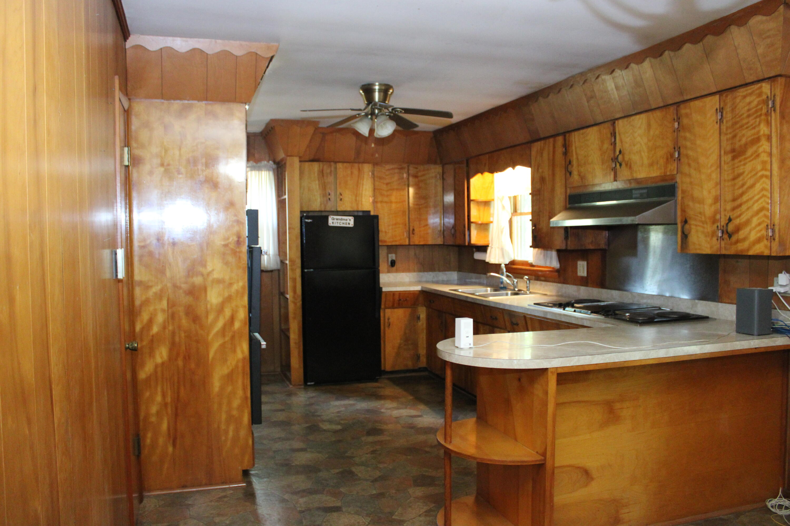 11263 State Route 93 S Property Photo 5