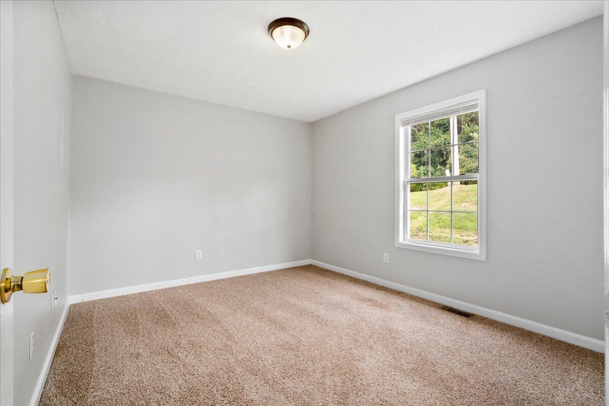 217 Mcdaniel Drive 1-2 Property Photo 18