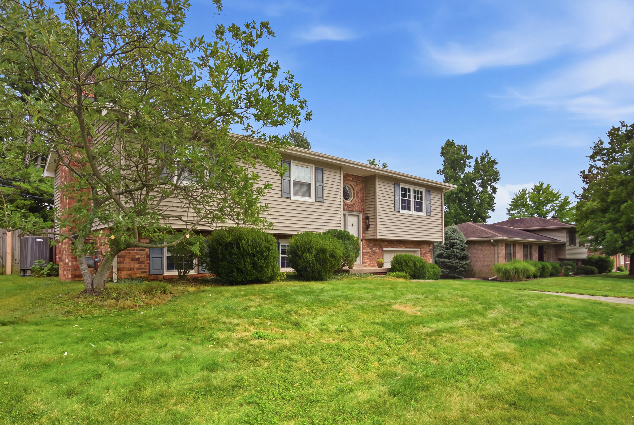481 Severn Way Property Photo 3