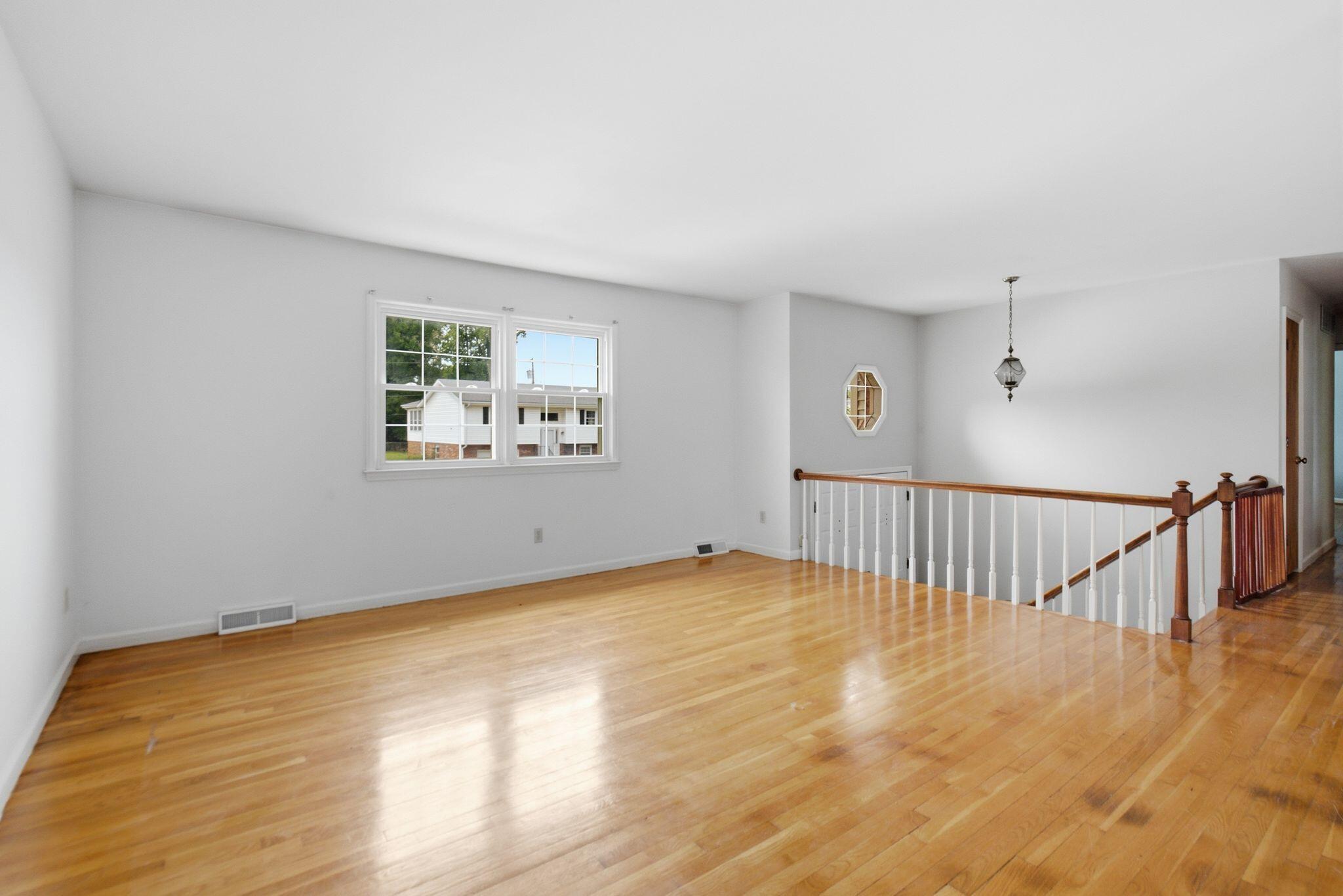481 Severn Way Property Photo 5