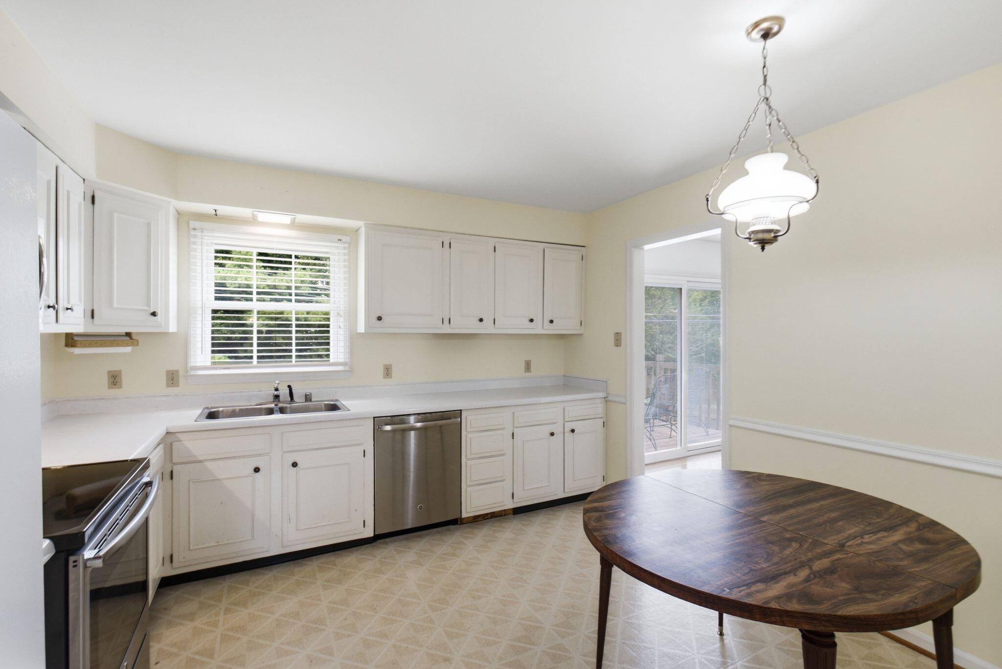 481 Severn Way Property Photo 7