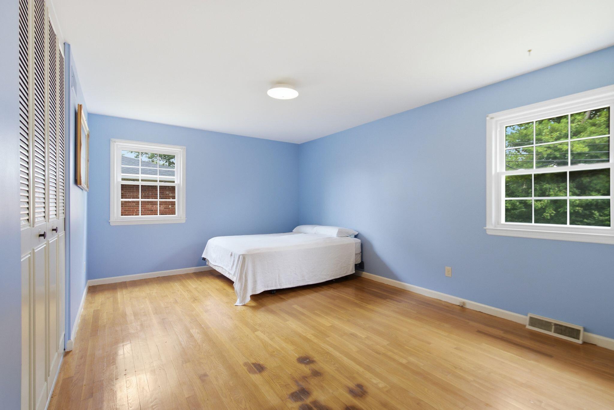481 Severn Way Property Photo 12