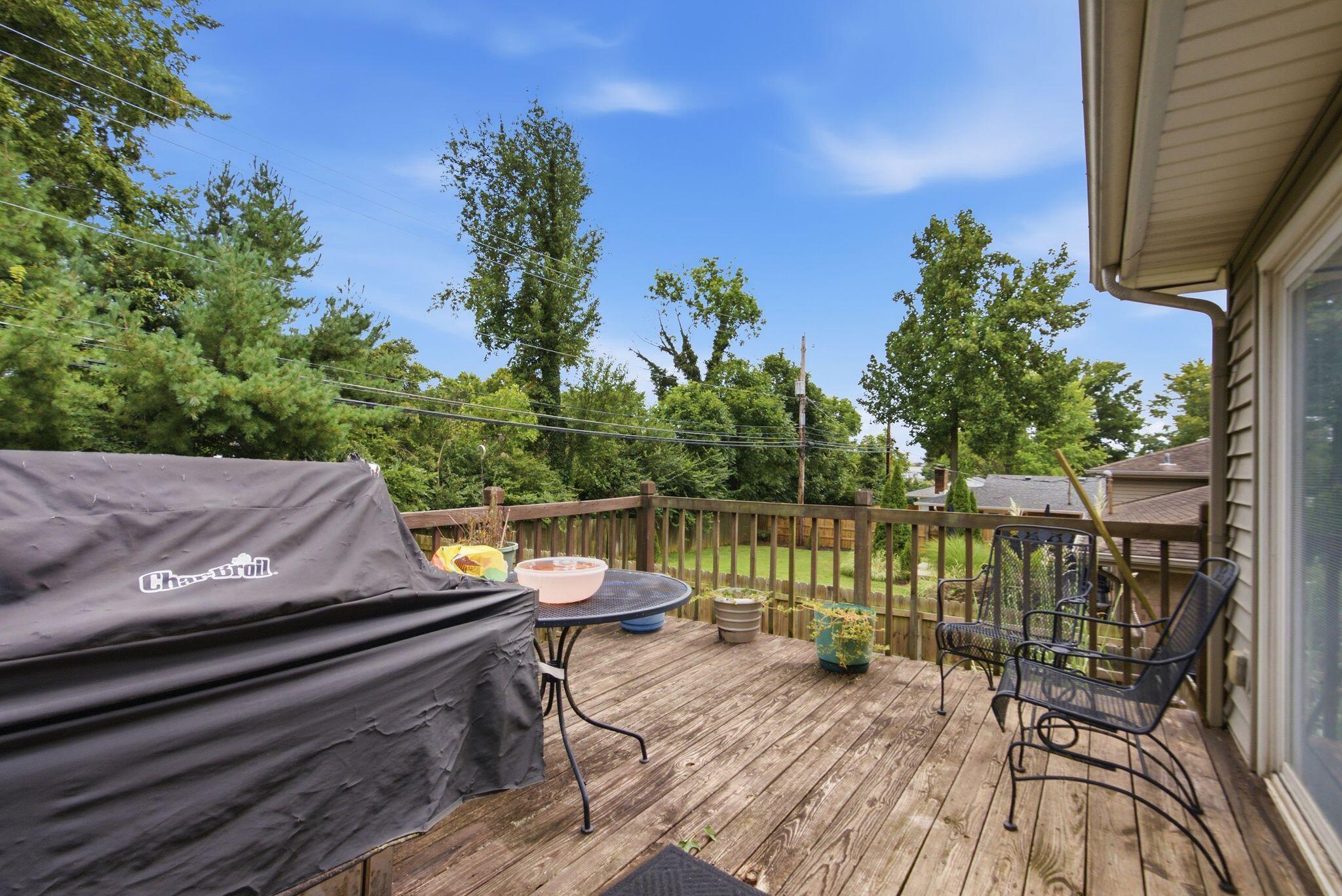 481 Severn Way Property Photo 17