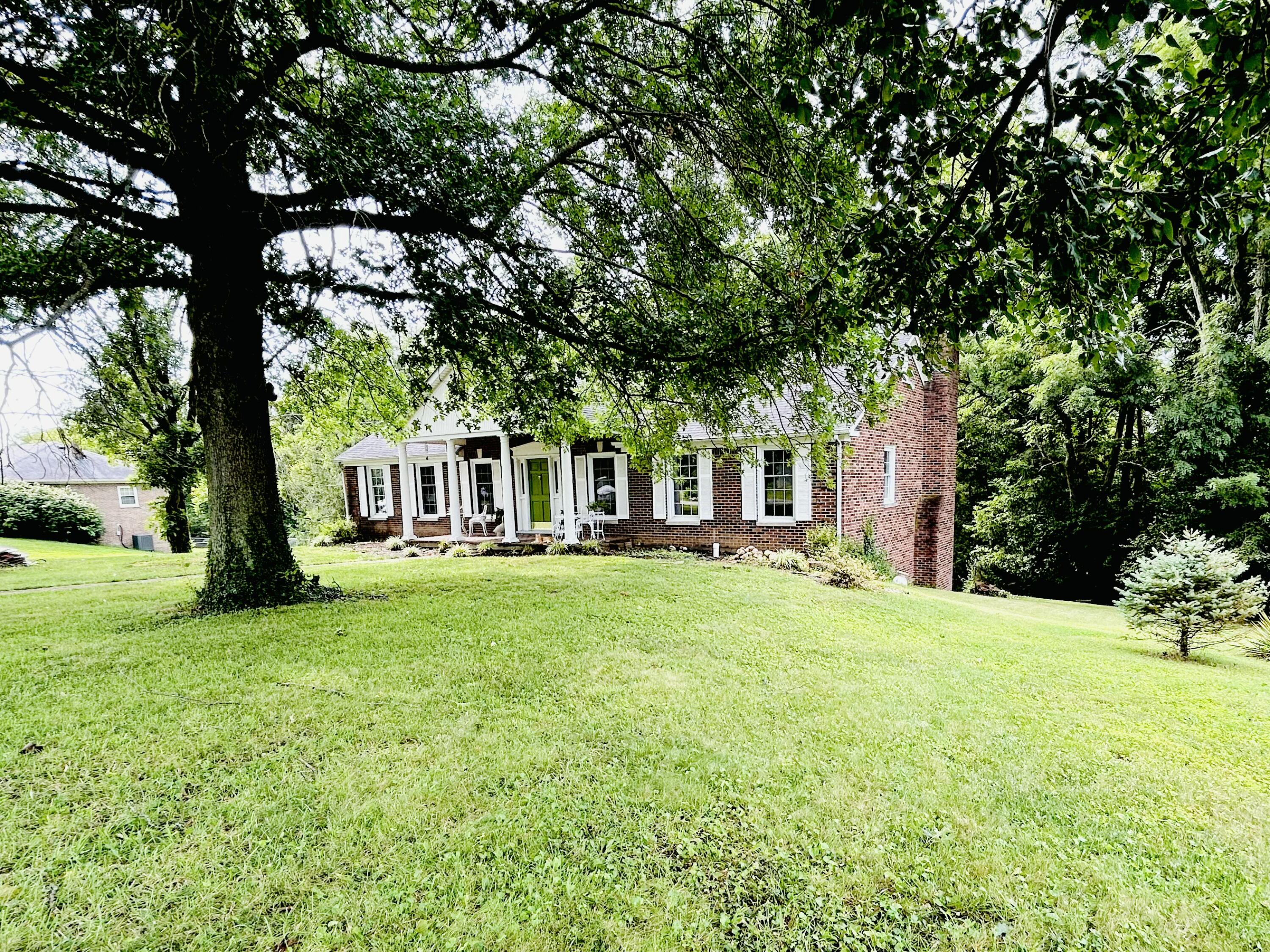 149 Mercer Avenue Property Photo 4