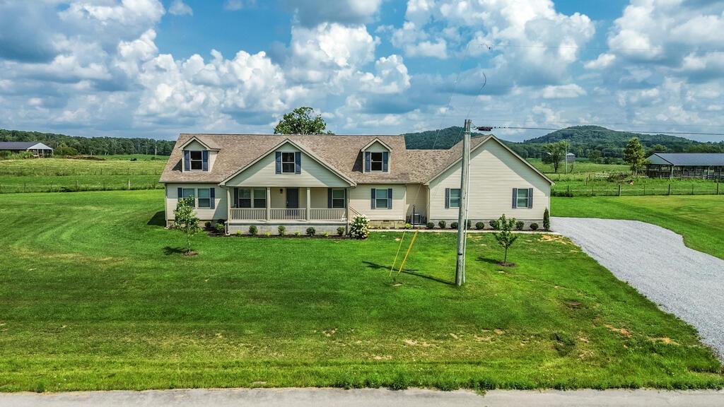 700 Aubrie Boulevard Property Photo 3