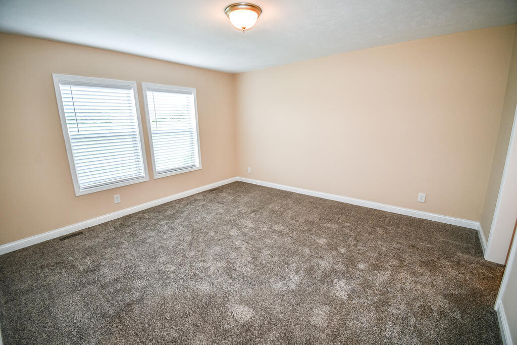 700 Aubrie Boulevard Property Photo 20