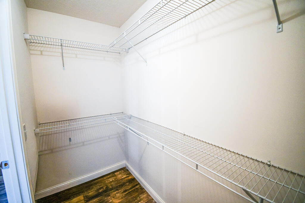 700 Aubrie Boulevard Property Photo 24