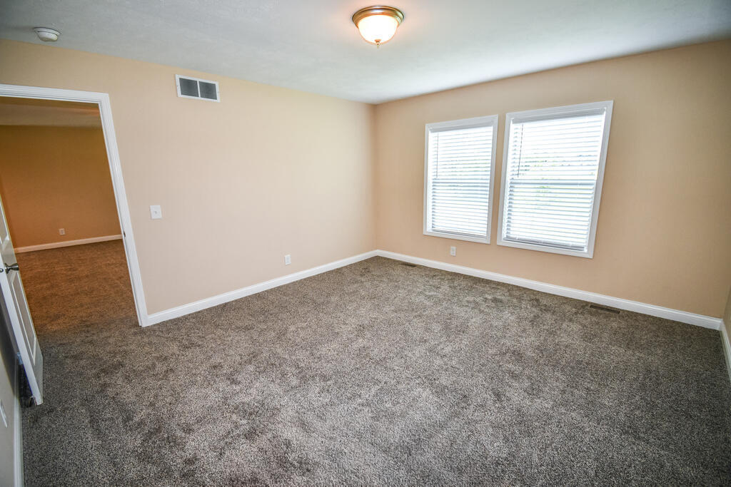 700 Aubrie Boulevard Property Photo 25