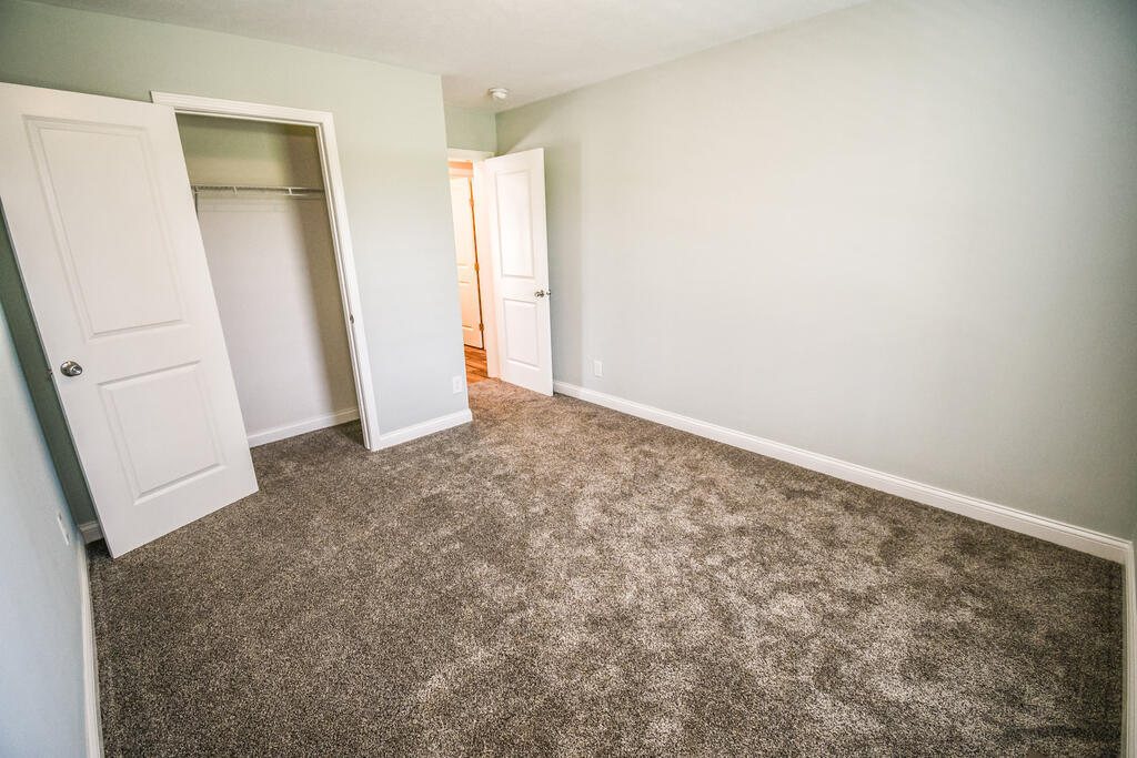 700 Aubrie Boulevard Property Photo 27