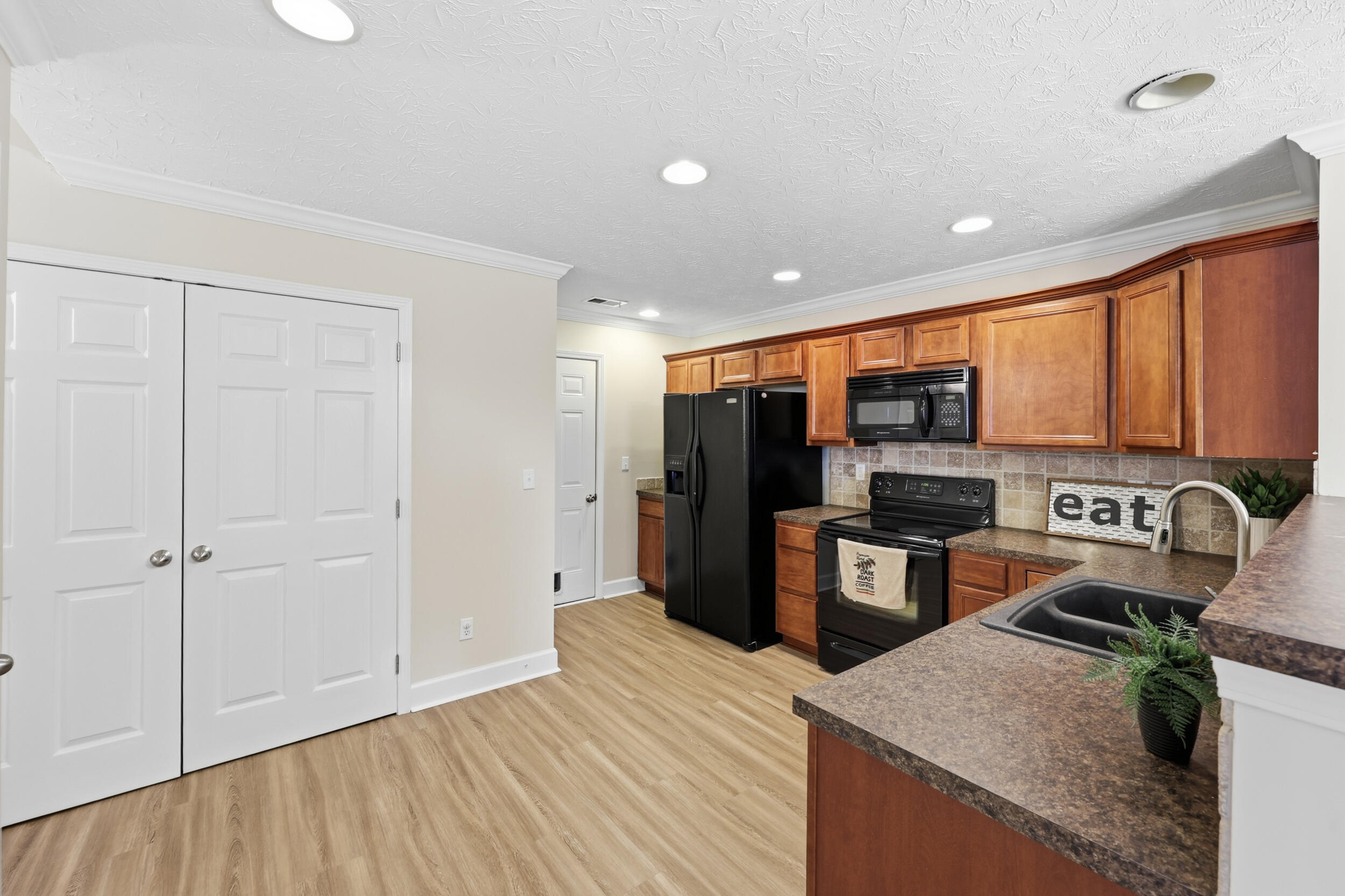 3981 Winthrop Drive Property Photo 9