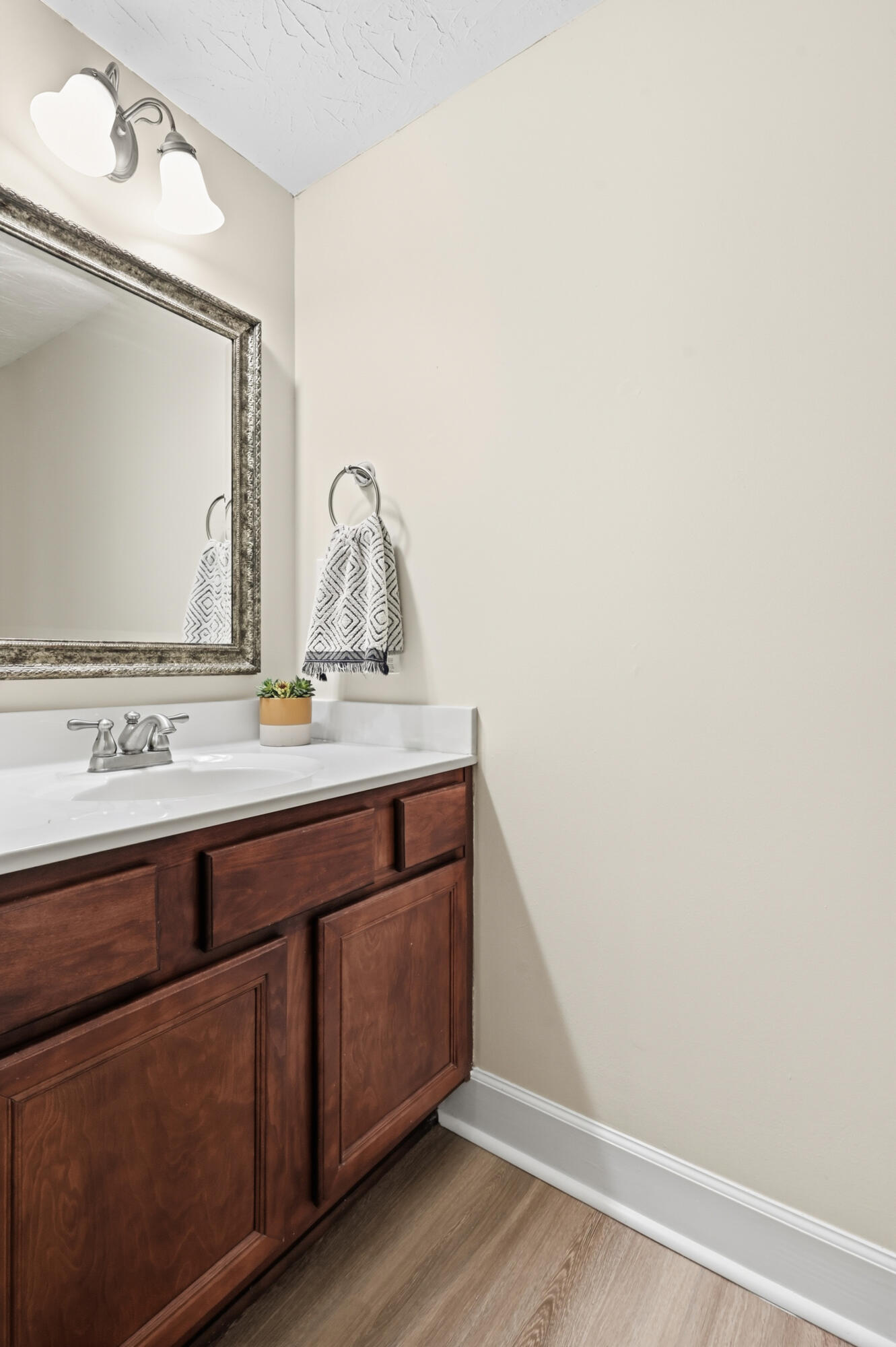 3981 Winthrop Drive Property Photo 14