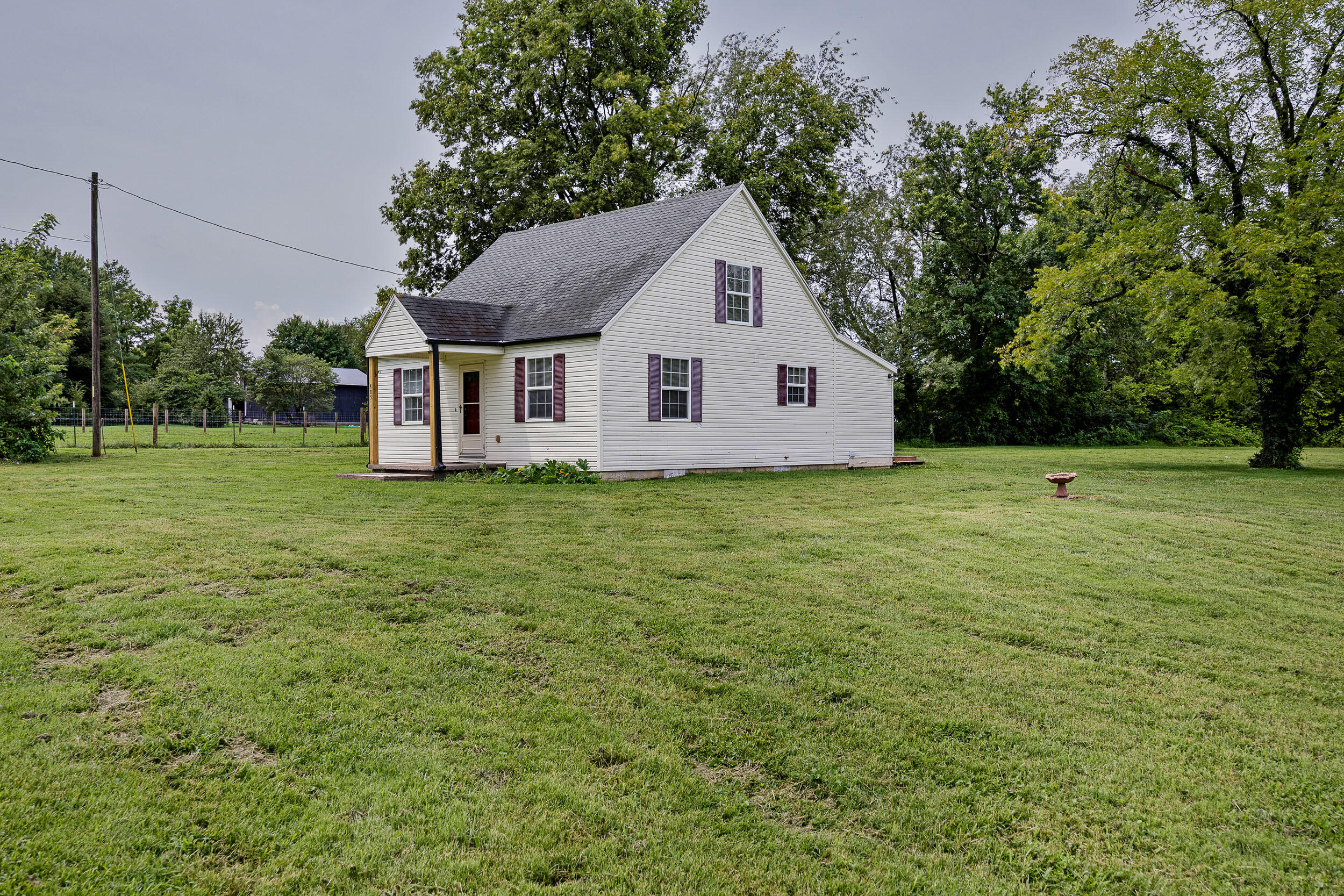 405 Highway 2141 Property Photo 1