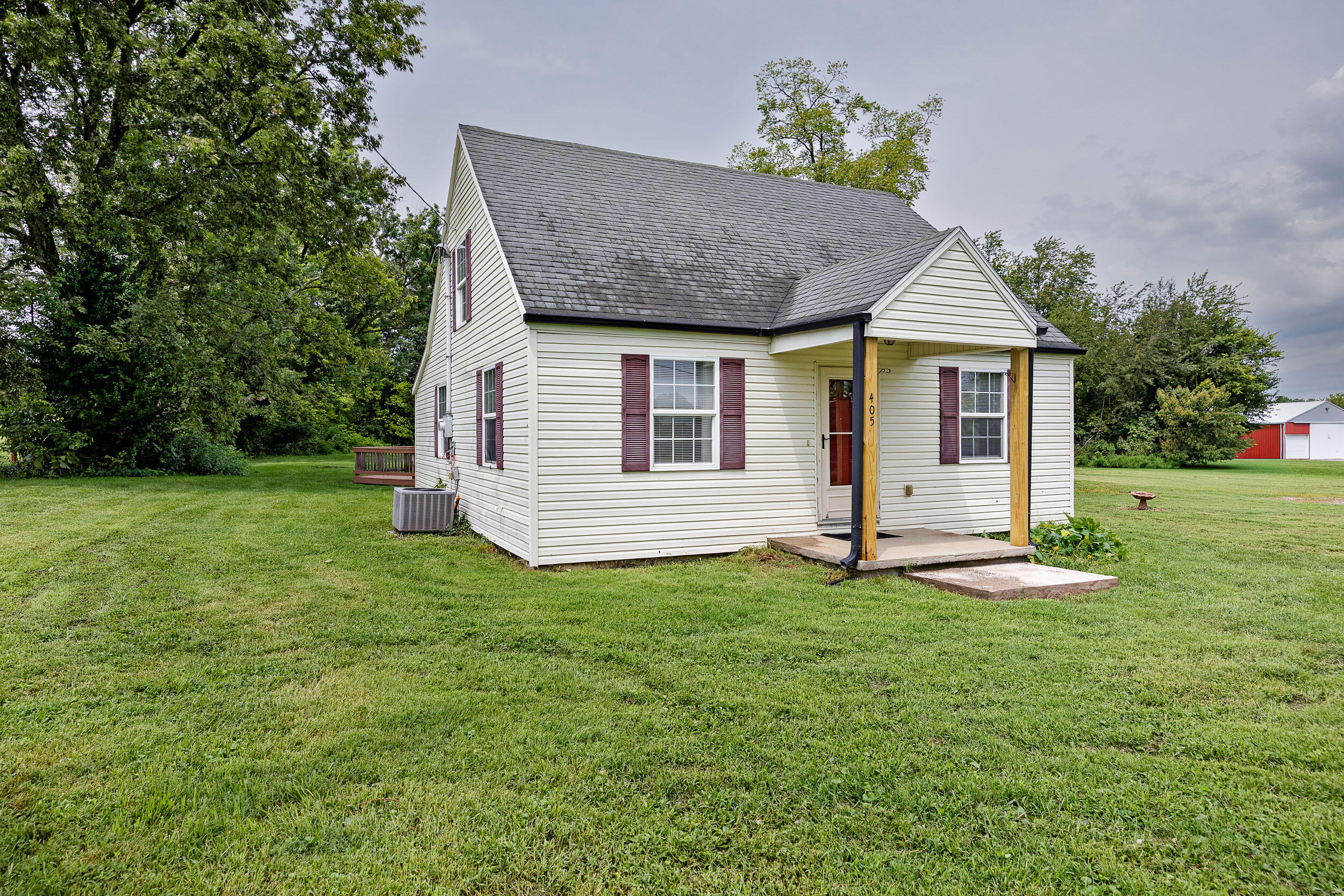 405 Highway 2141 Property Photo 3