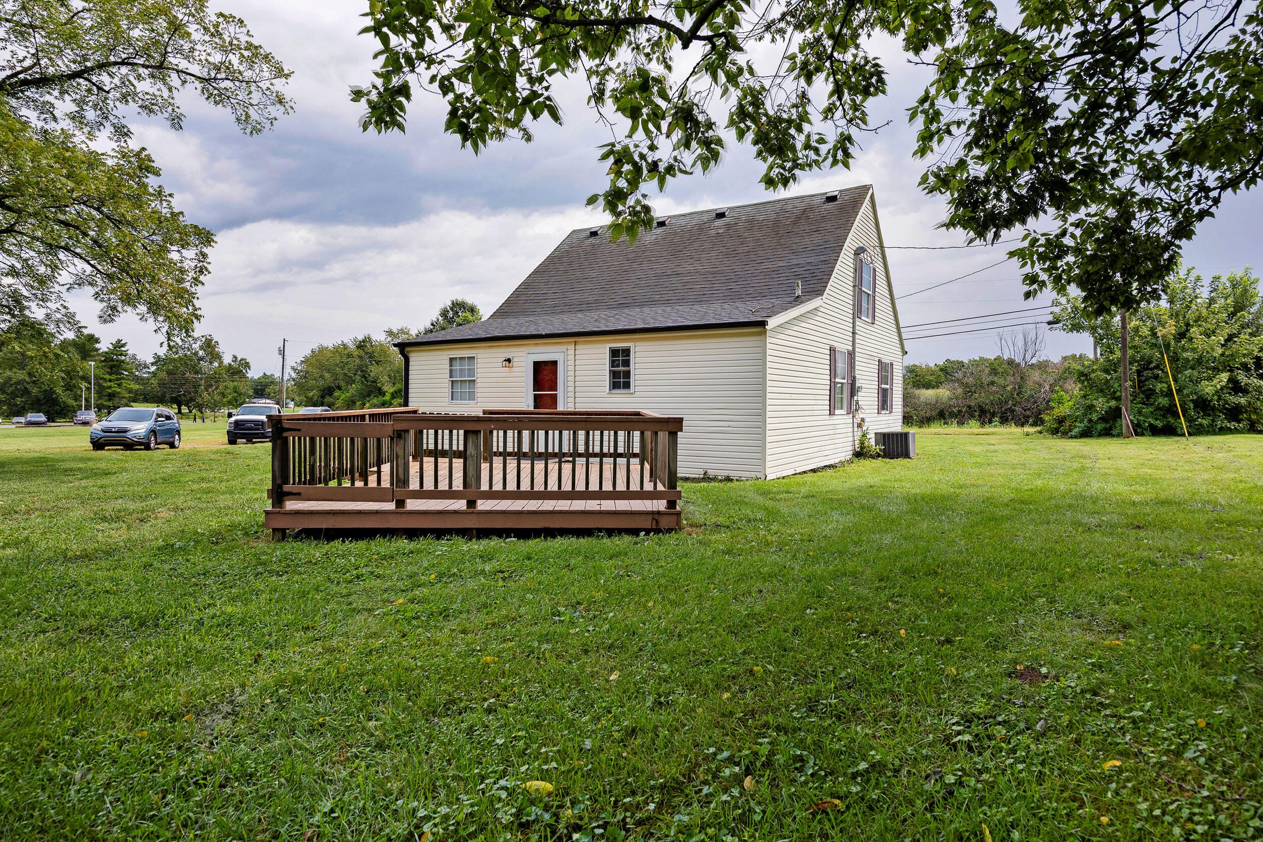 405 Highway 2141 Property Photo 4