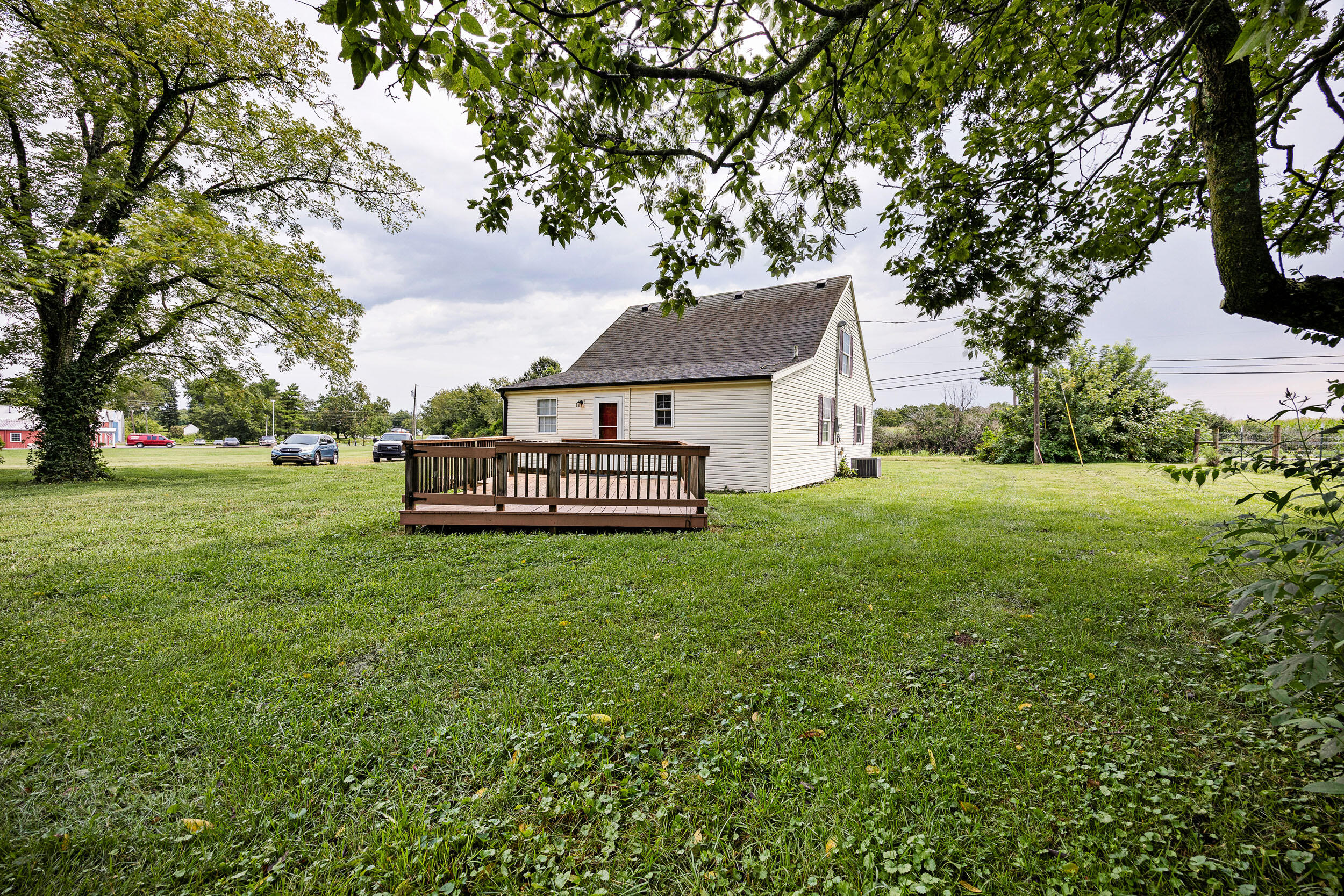 405 Highway 2141 Property Photo 5
