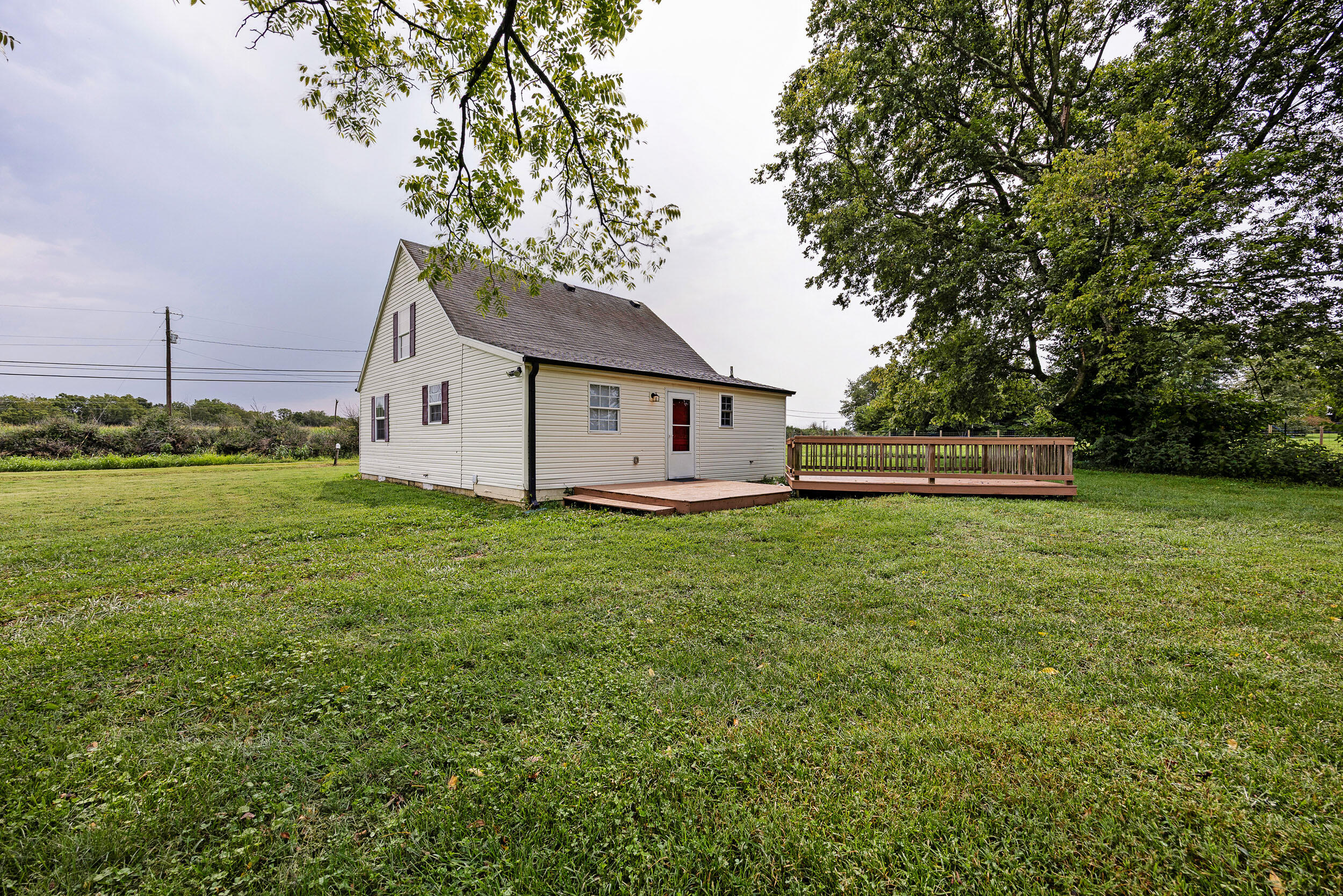 405 Highway 2141 Property Photo 8