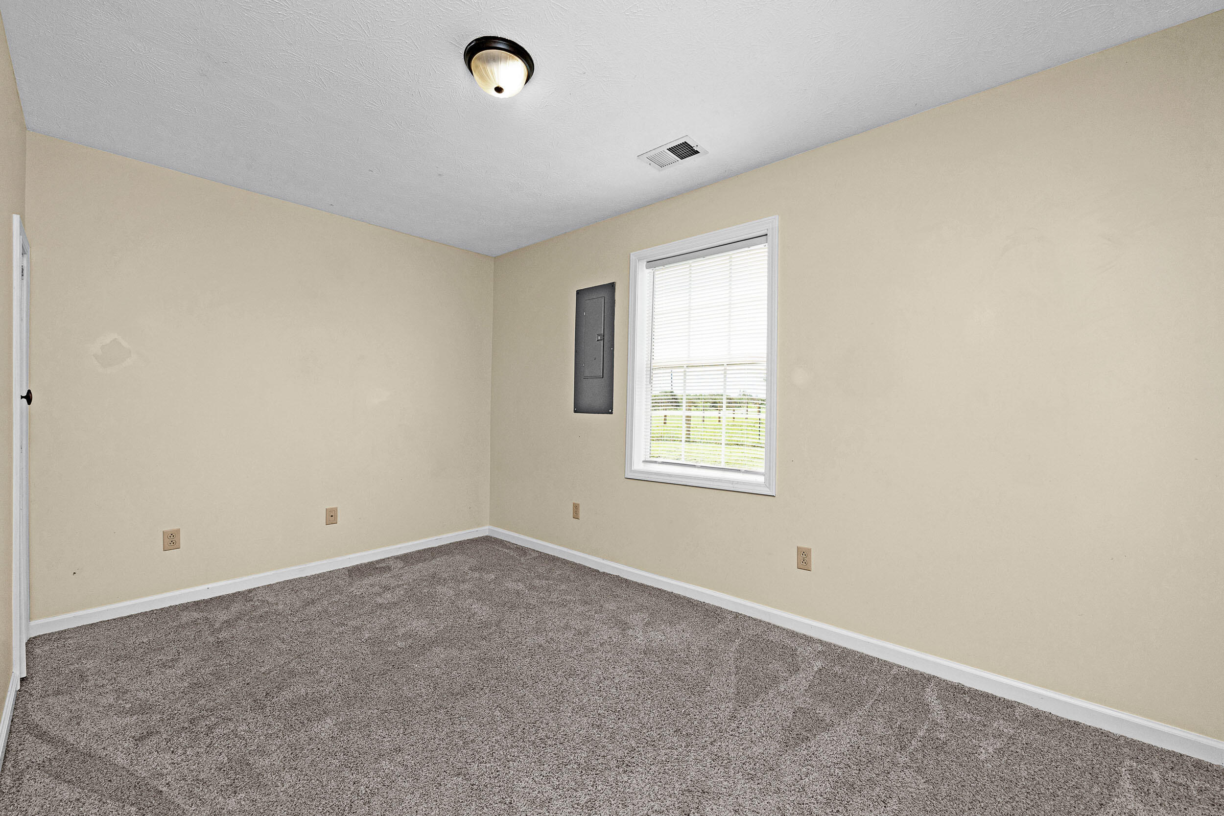 405 Highway 2141 Property Photo 16