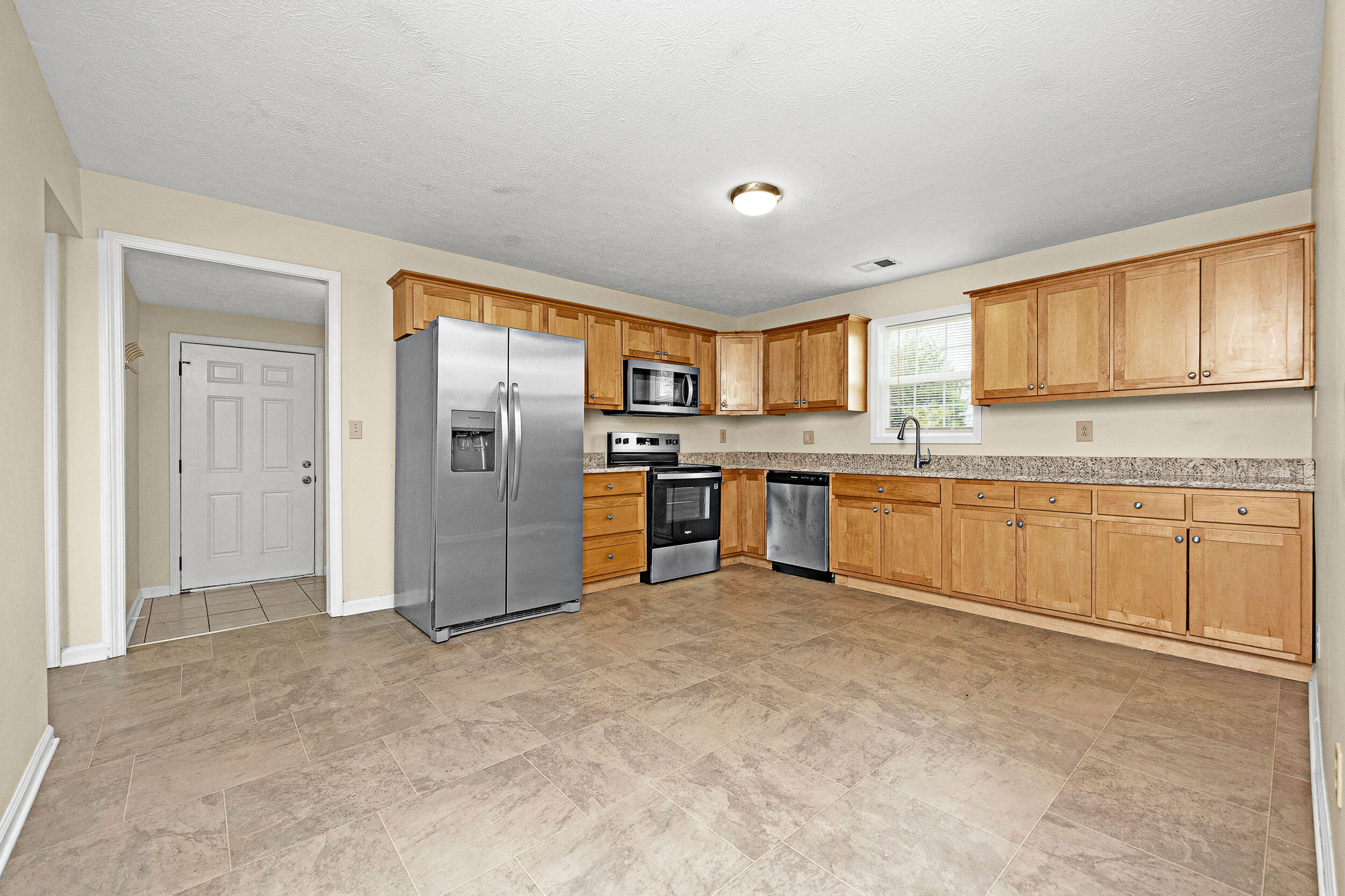 405 Highway 2141 Property Photo 26