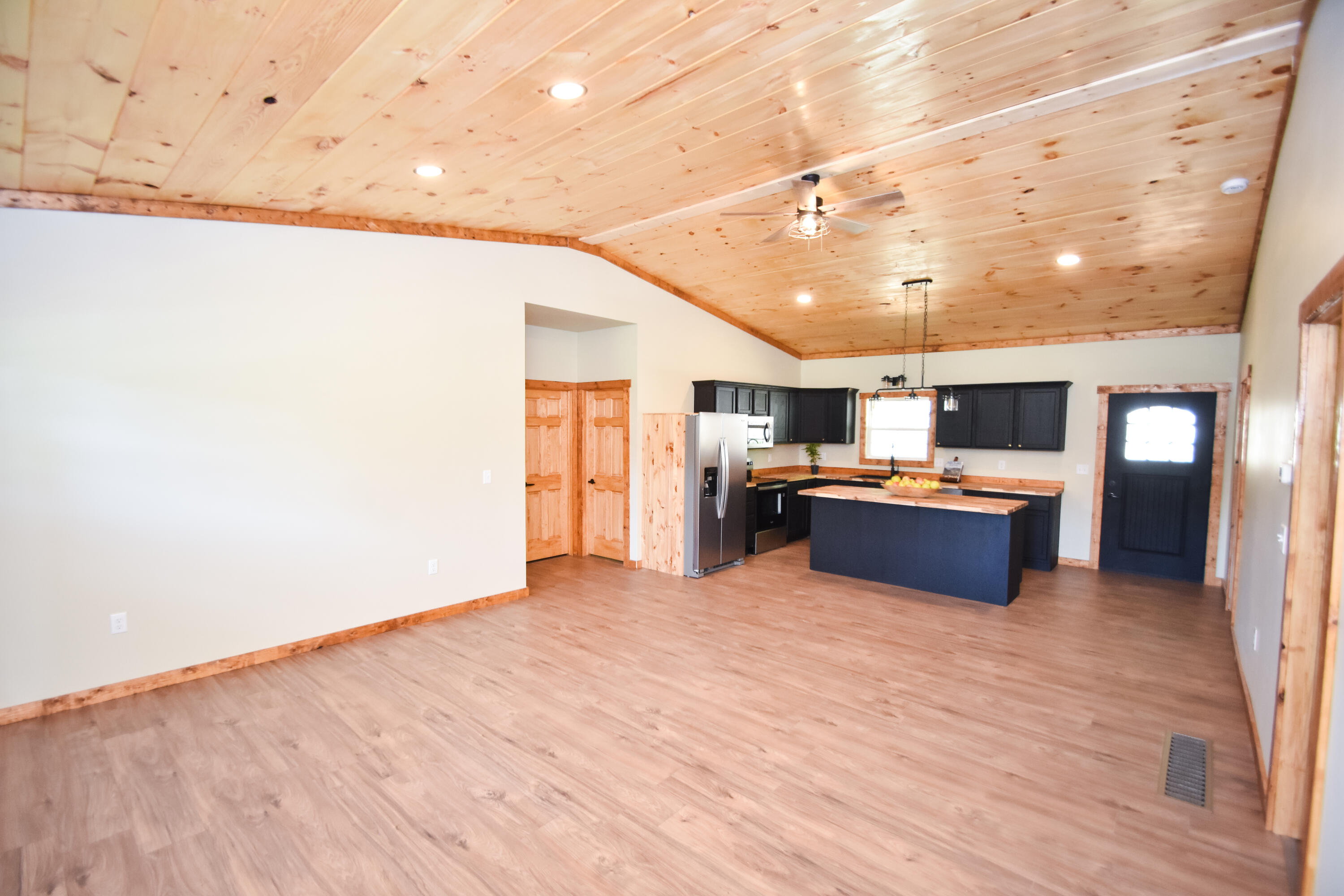 7070 Red Lick Road Property Photo 4