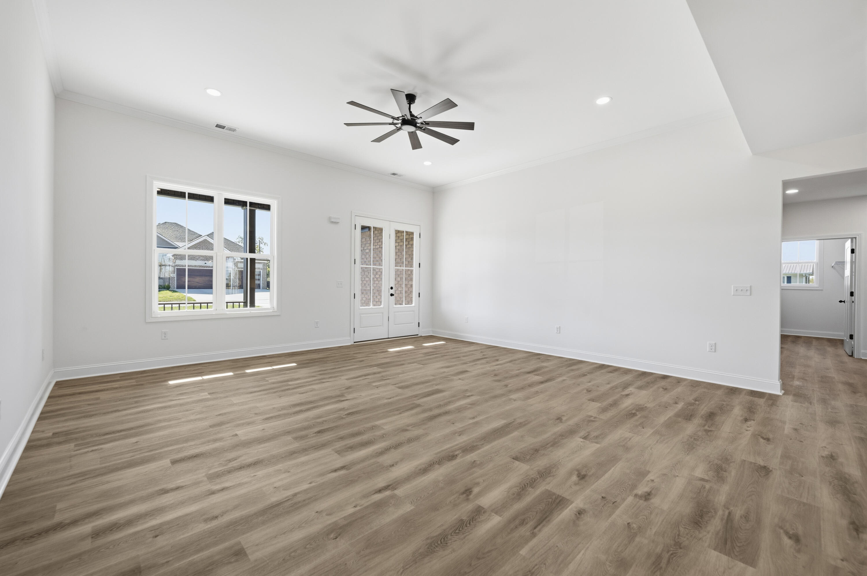 101 Dawn Court Property Photo 4