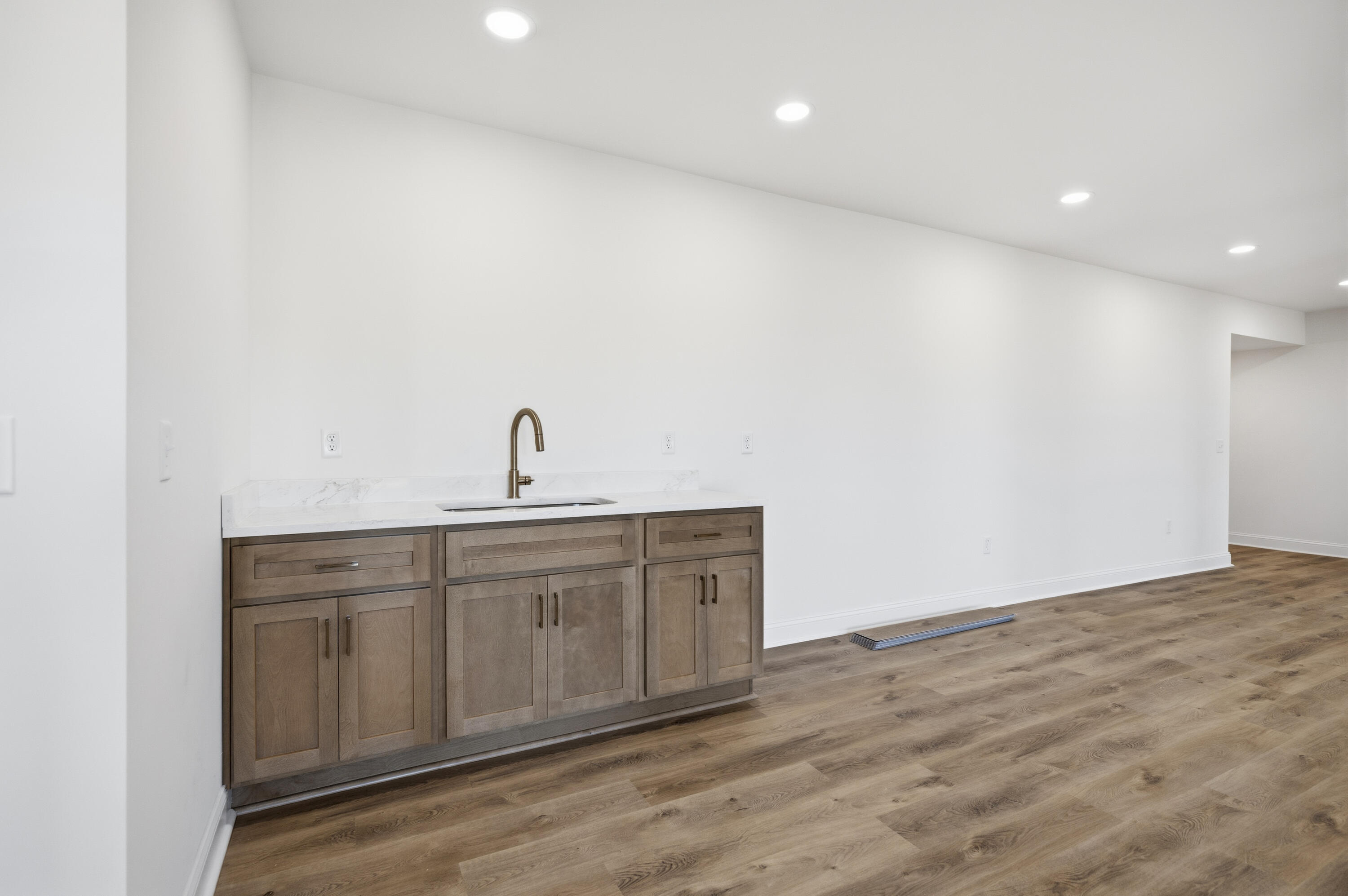101 Dawn Court Property Photo 44