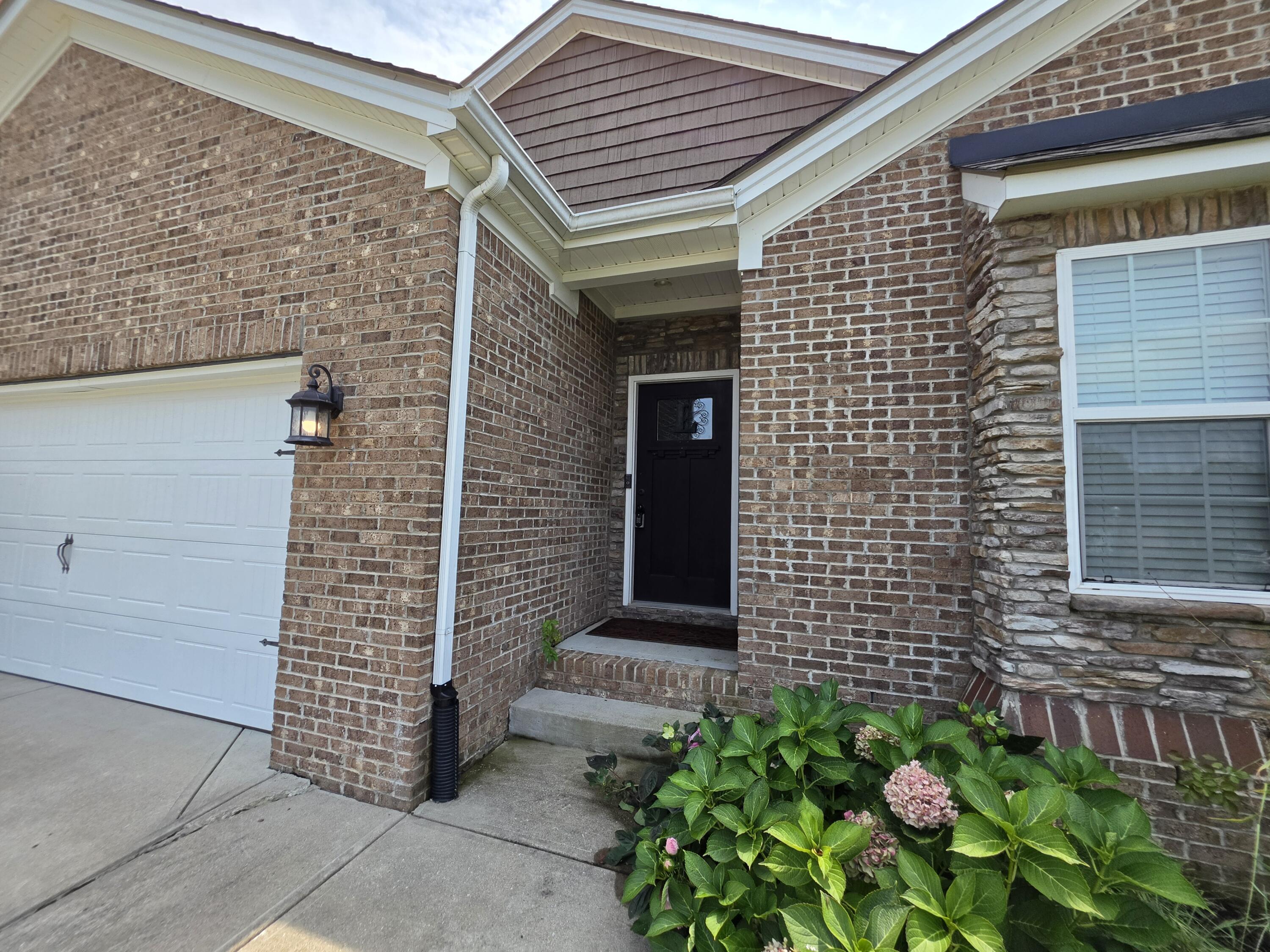 100 Stephen Drive Property Photo 28