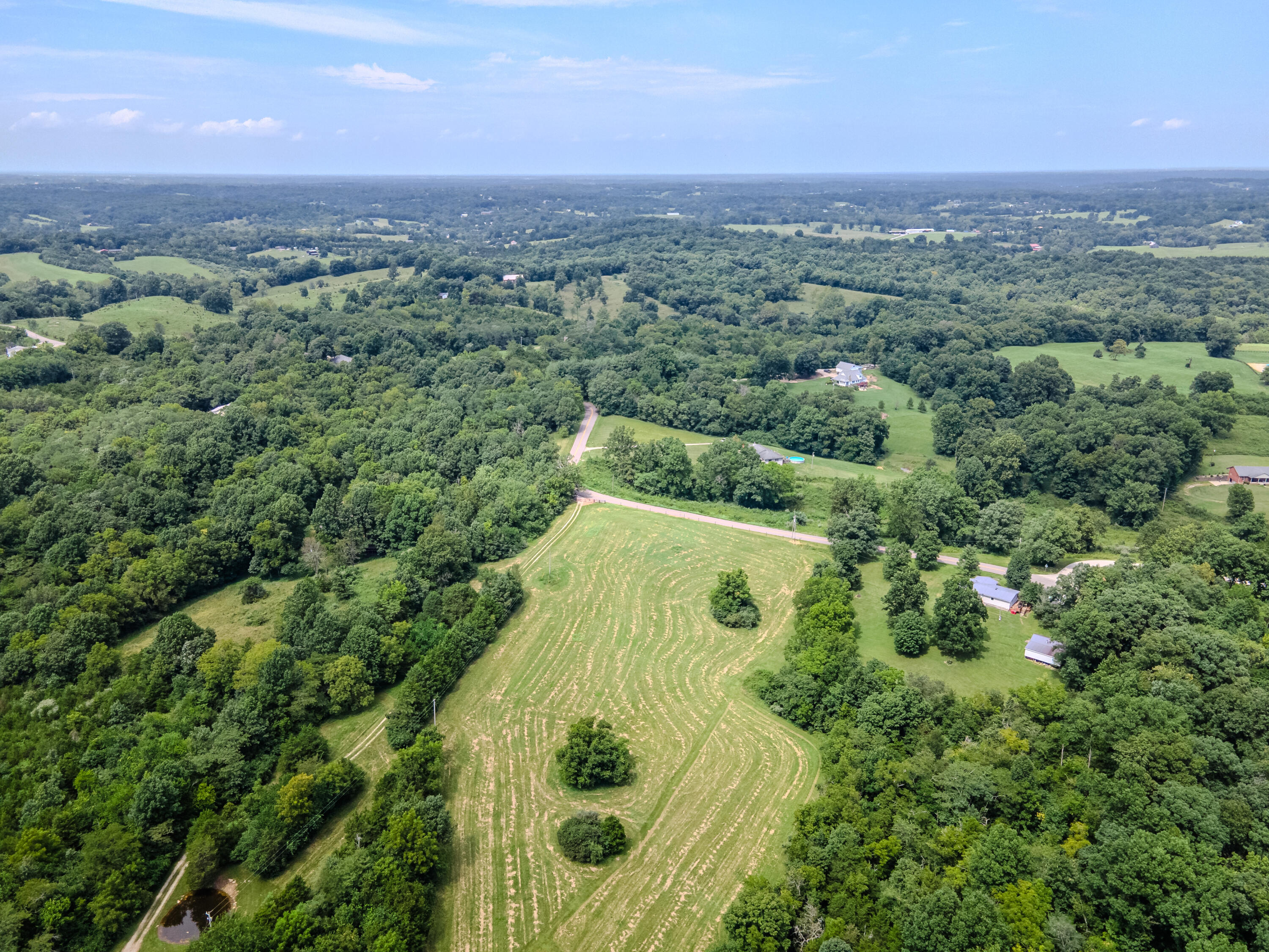 811 Hickory Ridge Road Property Photo 3