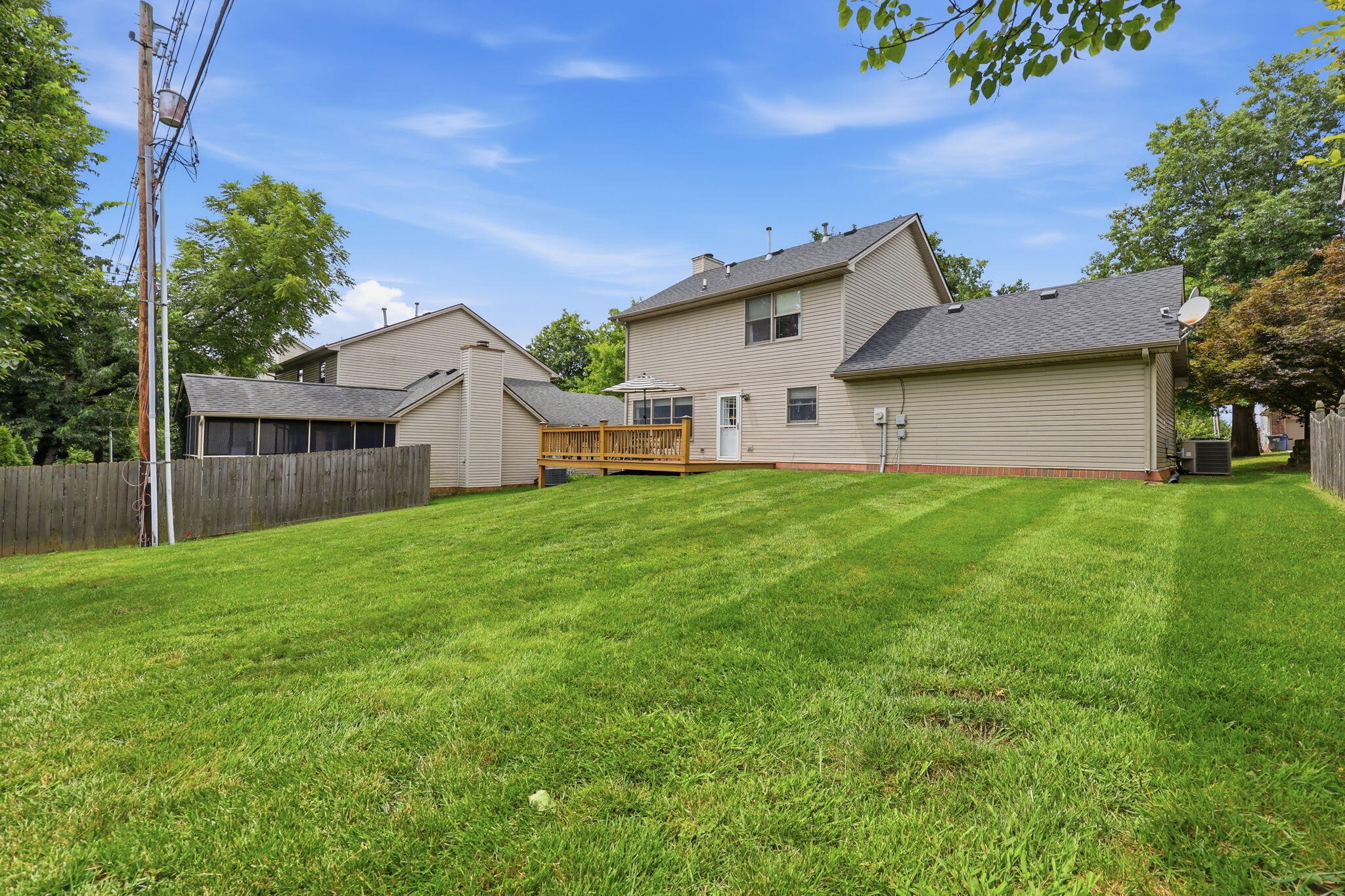 532 Amberley Drive Property Photo 32