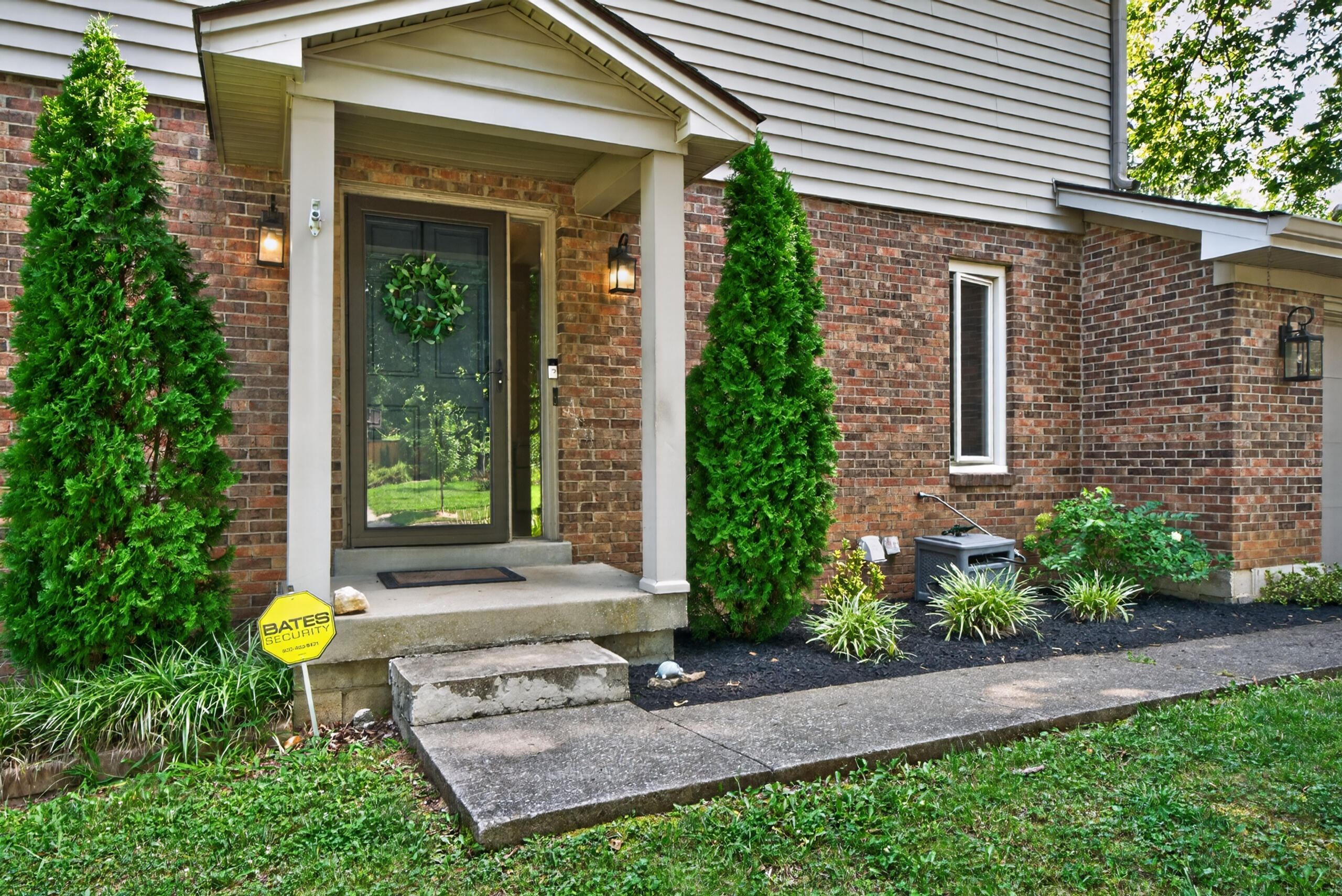 2057 Parasol Drive Property Photo 4