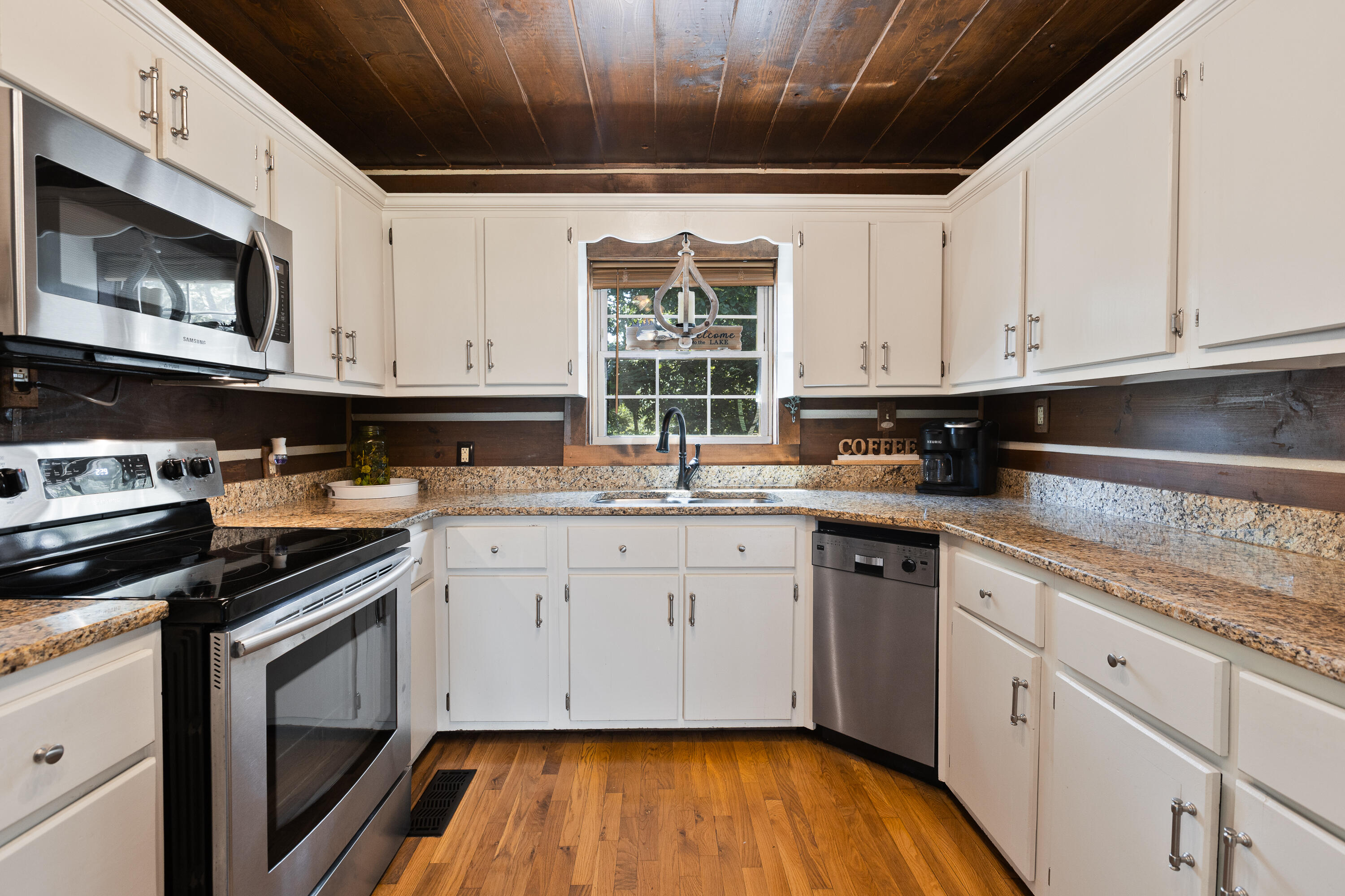 737 Cliffs Edge Road Property Photo 7