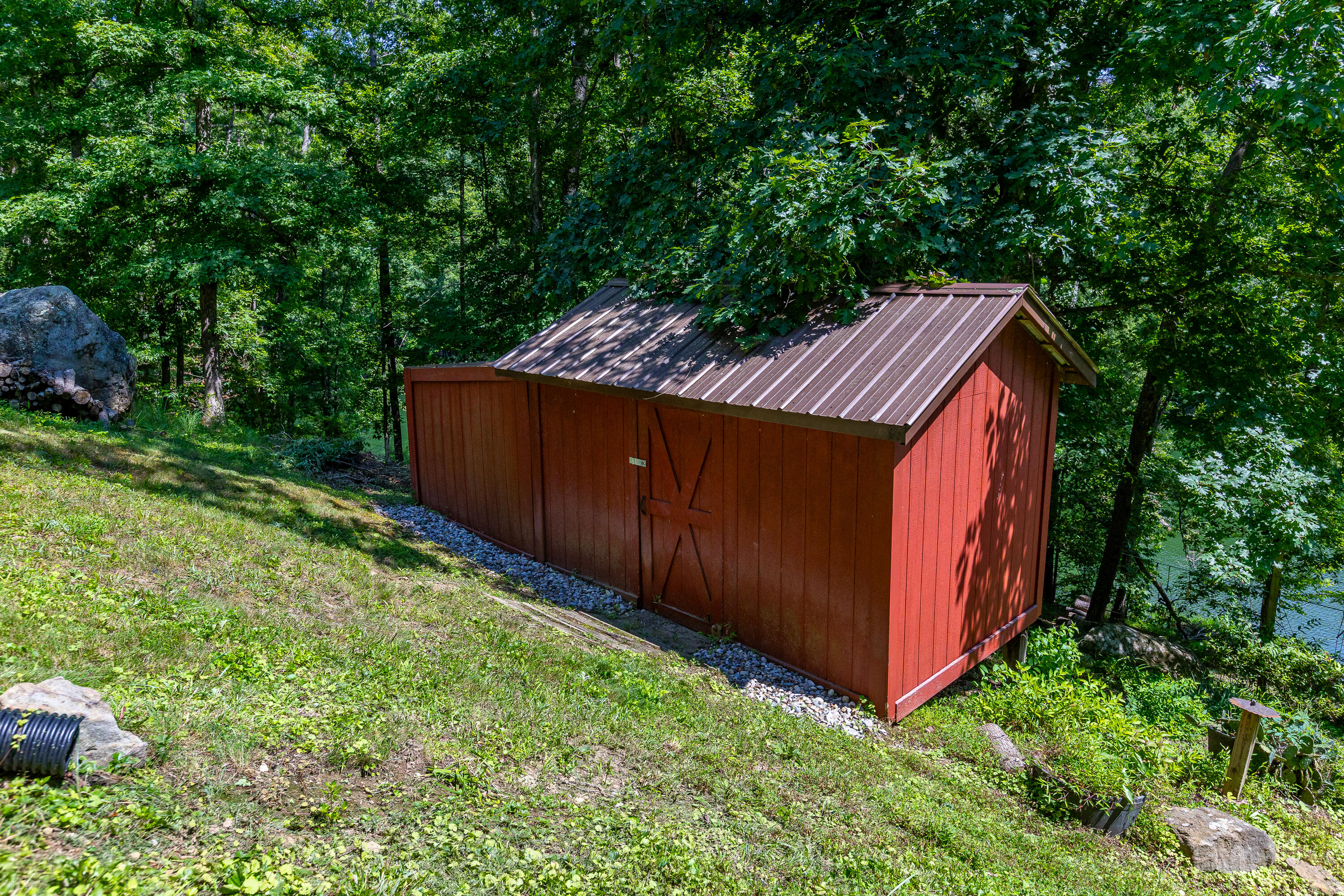 737 Cliffs Edge Road Property Photo 30