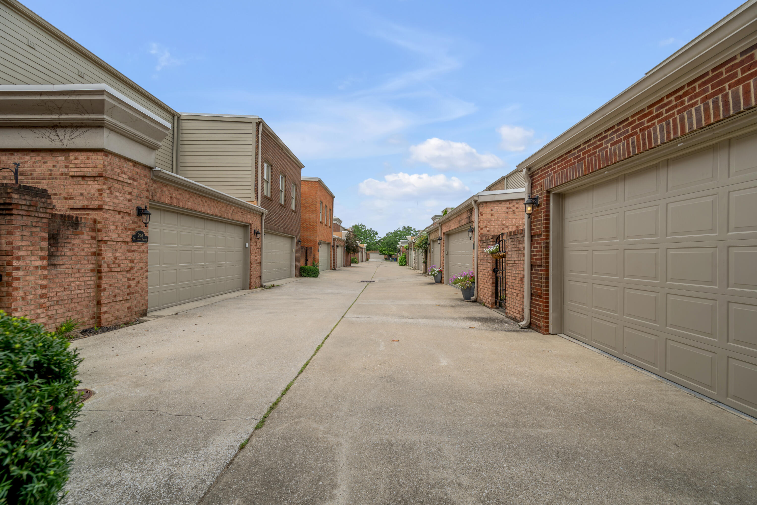 967 Star Shoot Parkway Property Photo 57