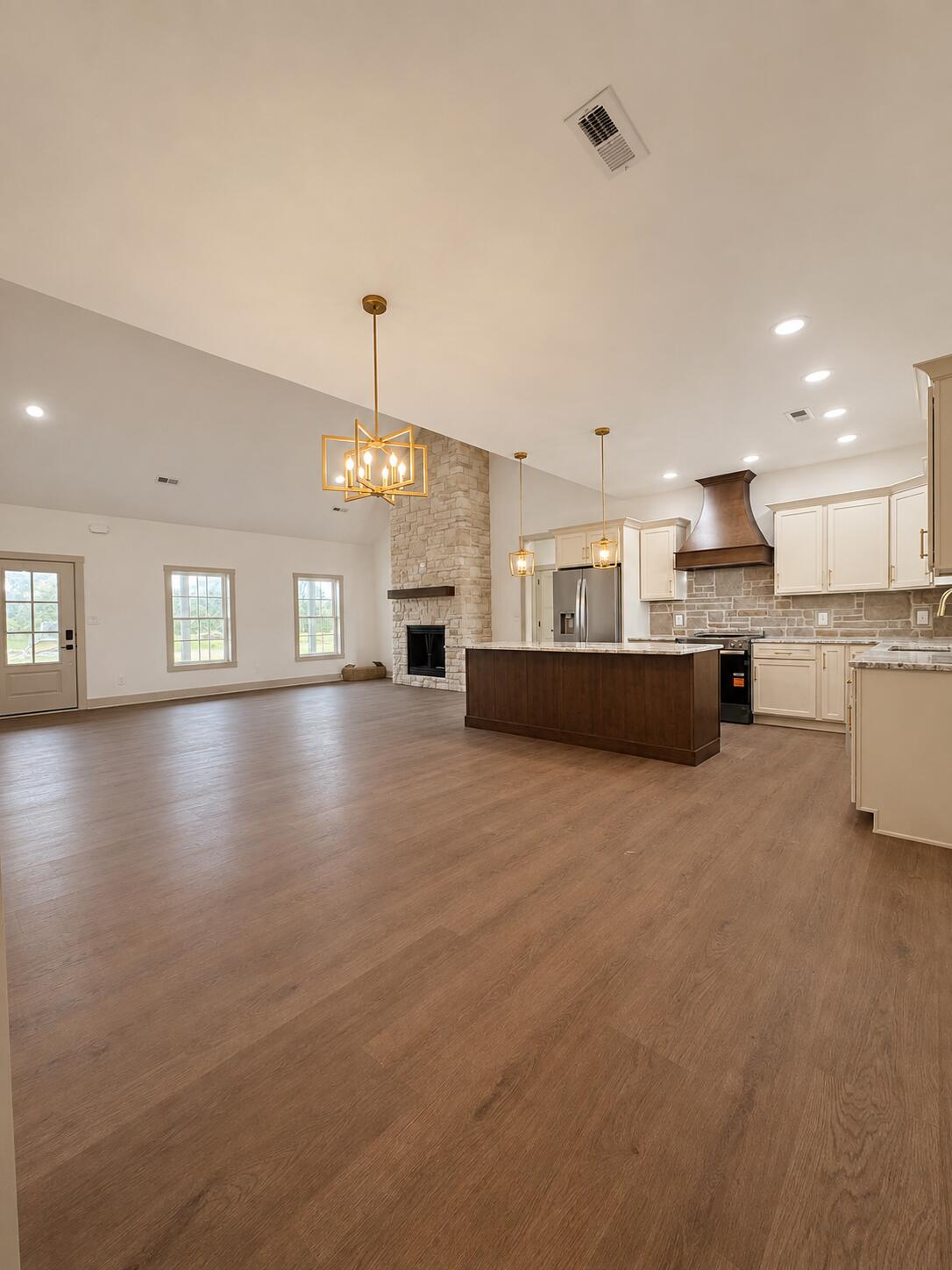 103 Choctaw Trail Property Photo 6