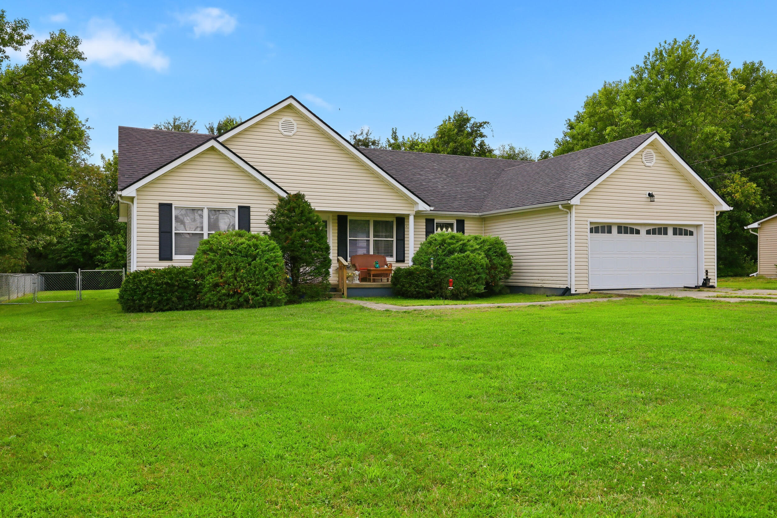 158 Cabin Creek Heights Property Photo 2
