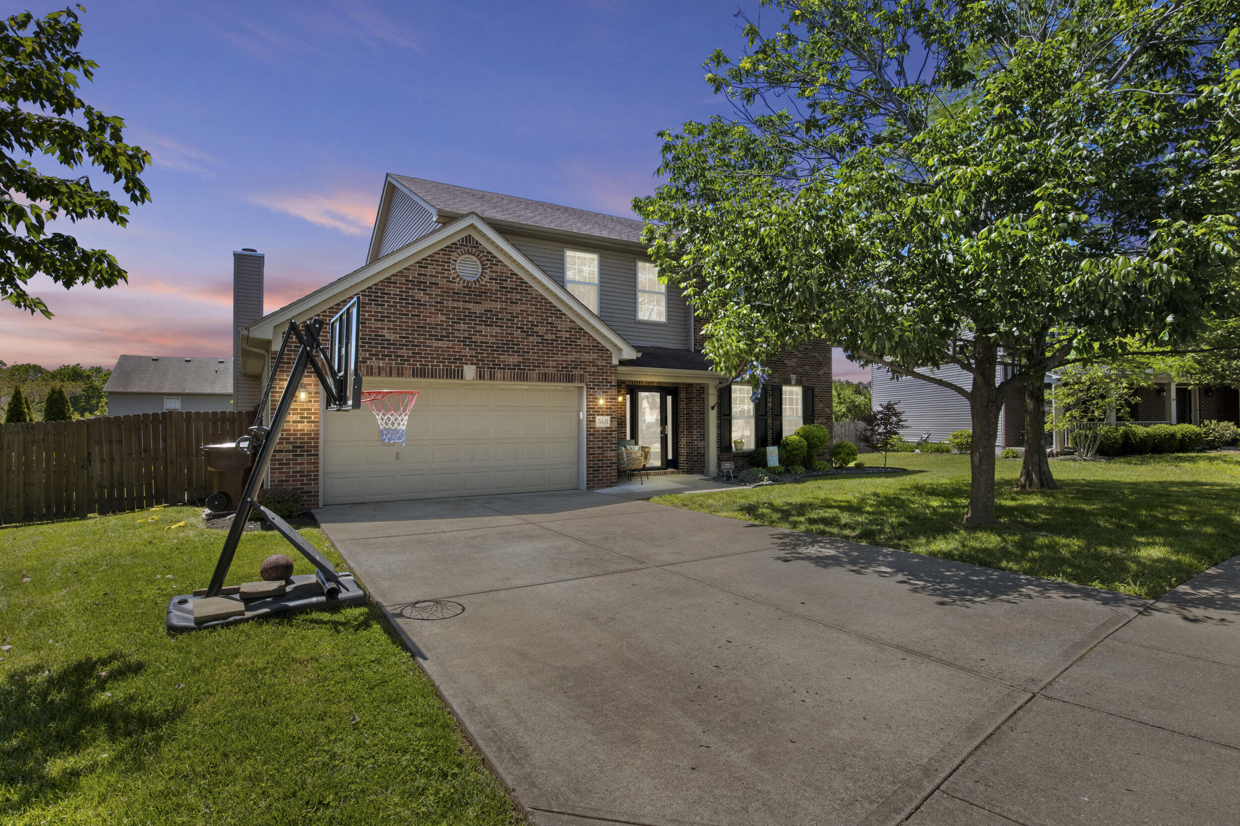 568 Thames Circle Property Photo 1