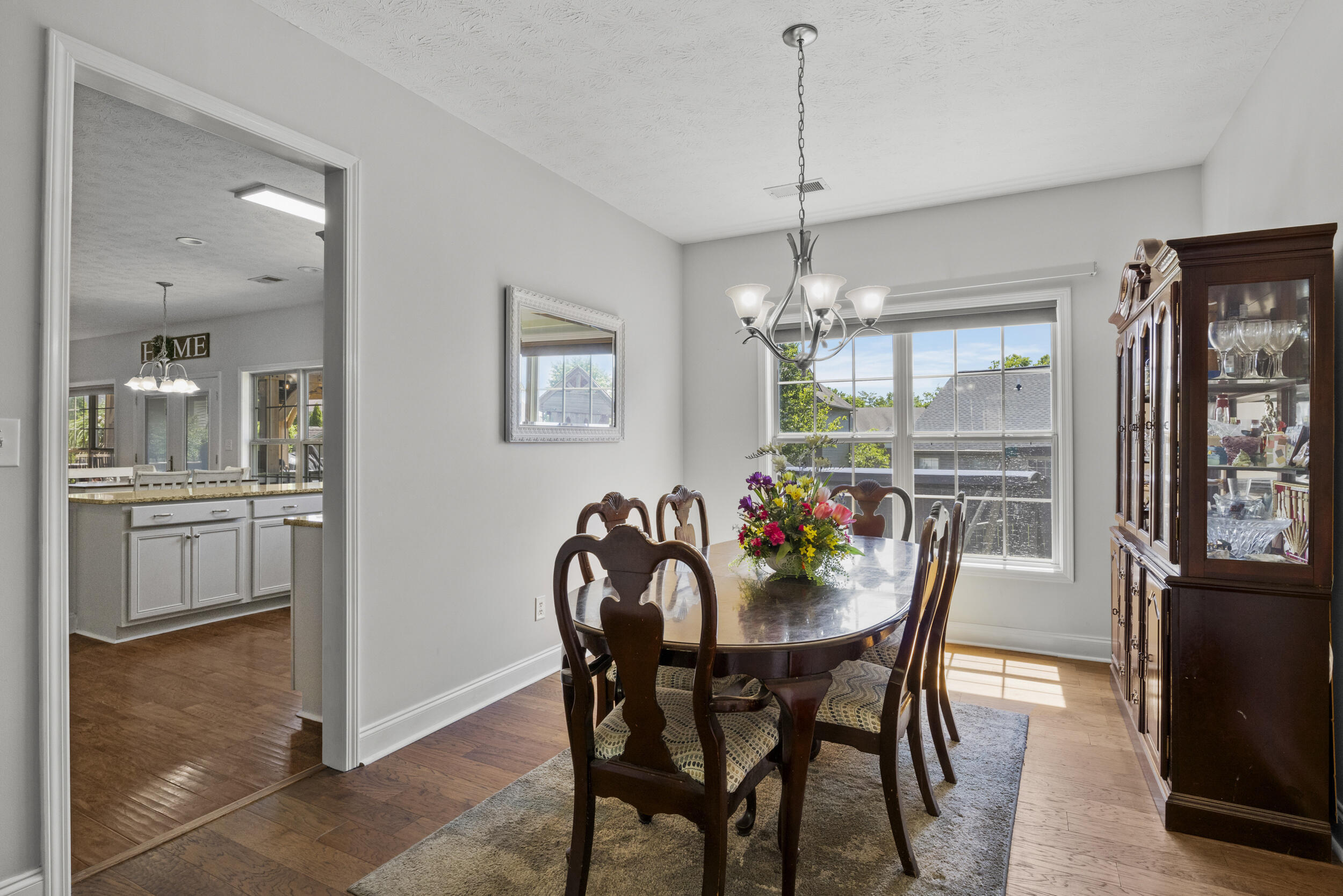 568 Thames Circle Property Photo 12