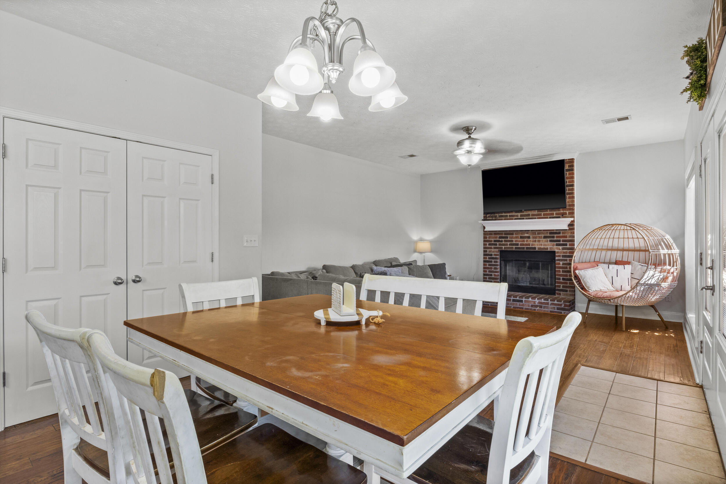 568 Thames Circle Property Photo 18