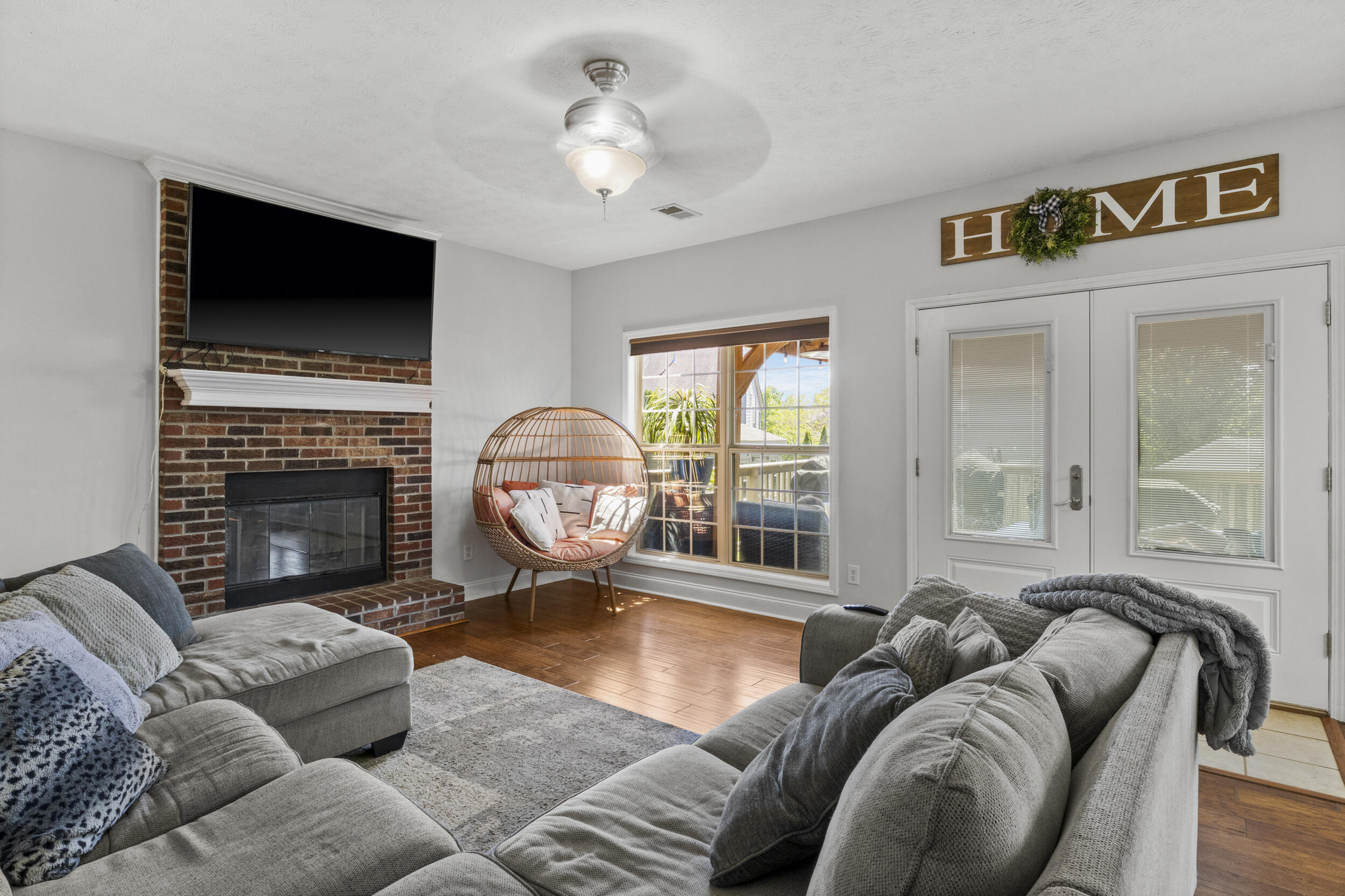 568 Thames Circle Property Photo 20