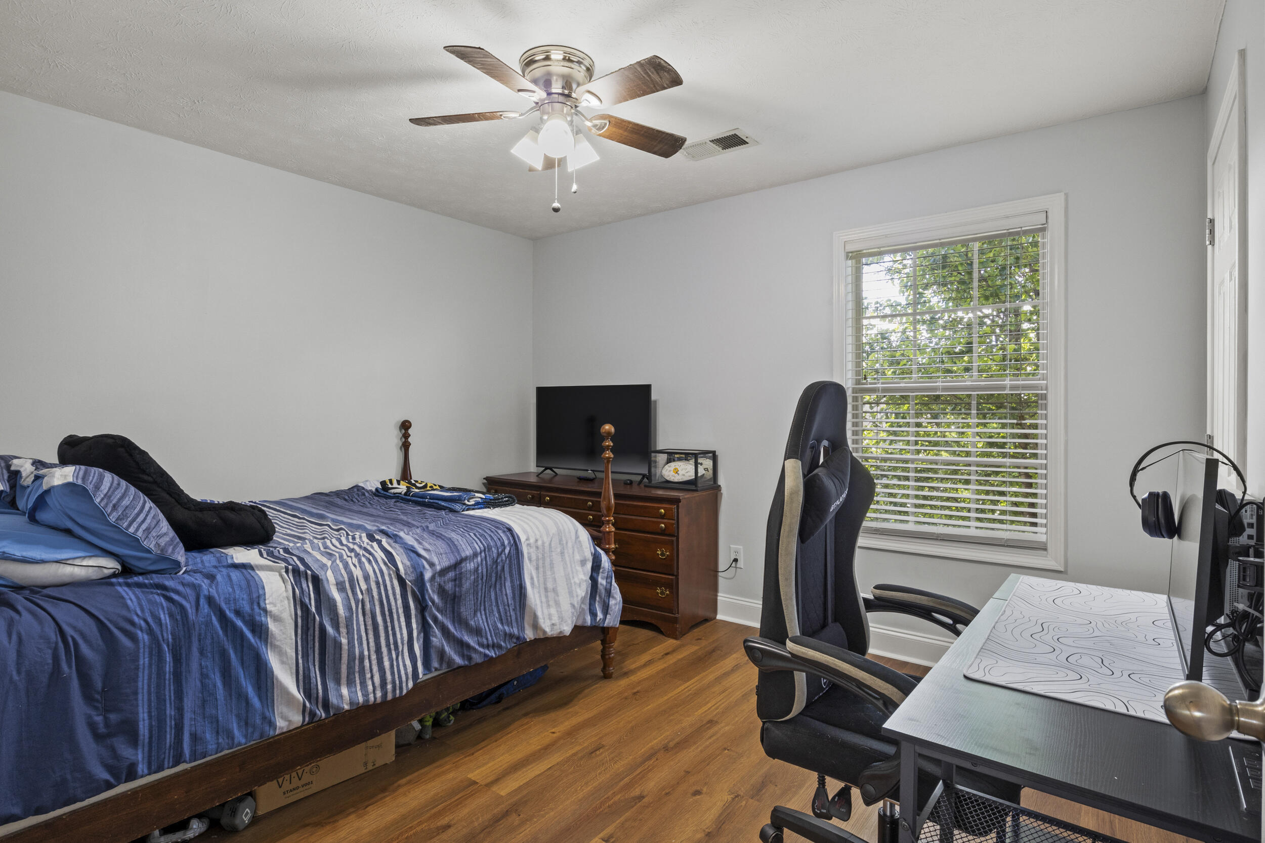 568 Thames Circle Property Photo 32