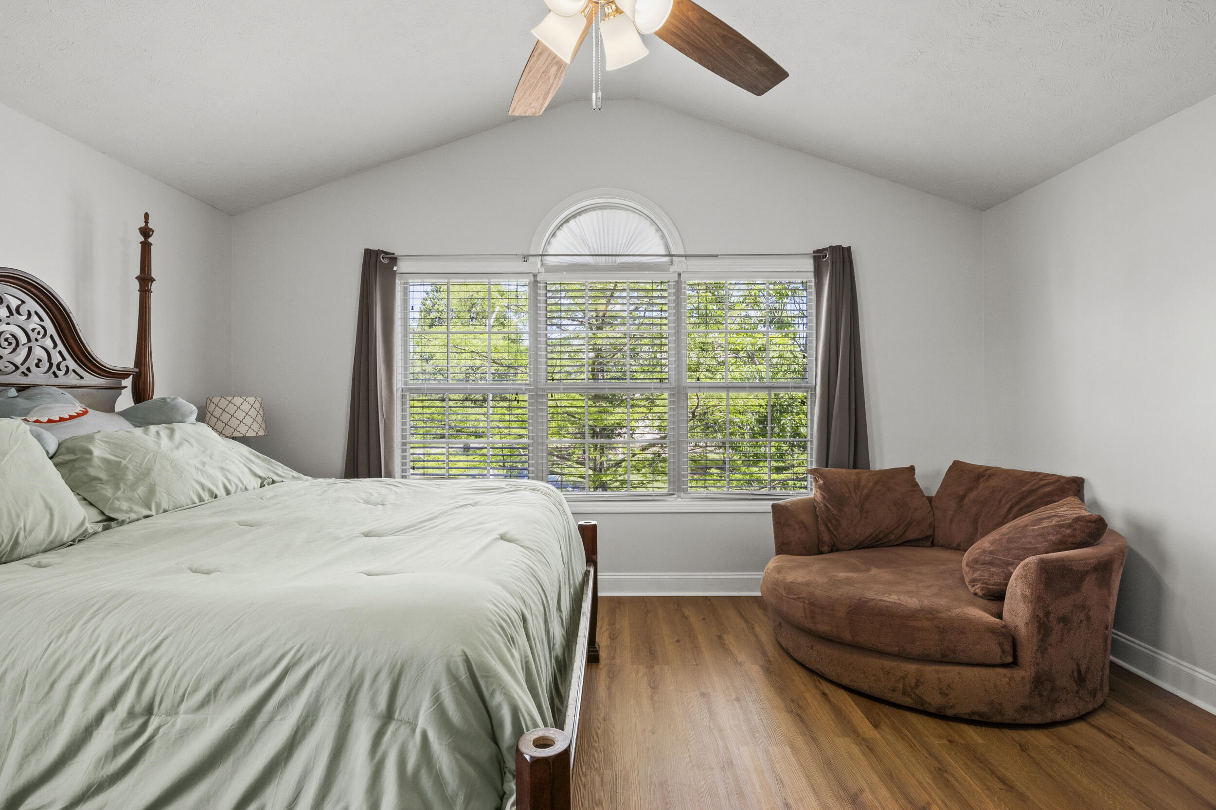 568 Thames Circle Property Photo 37