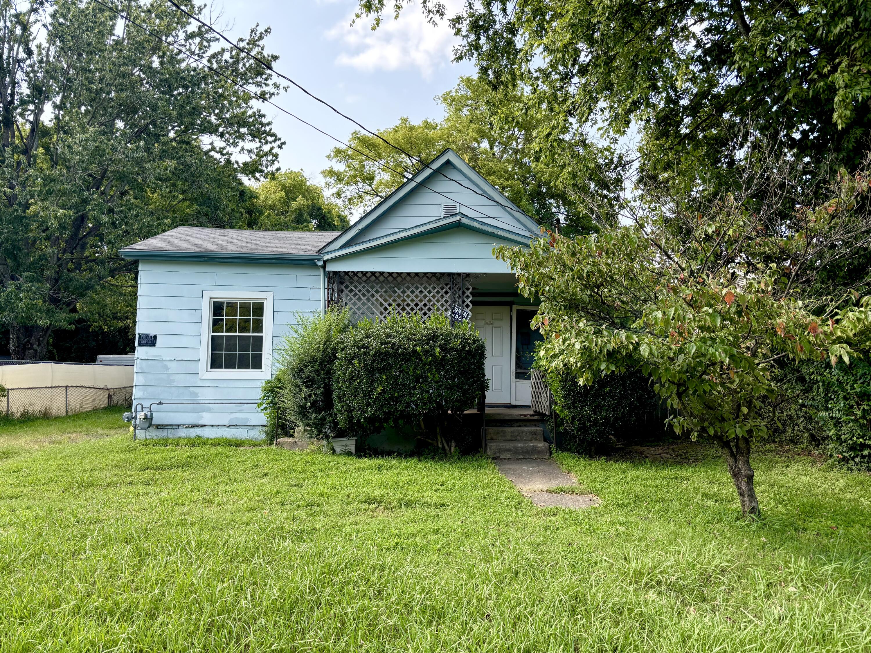 419 Elizabeth Property Photo 1