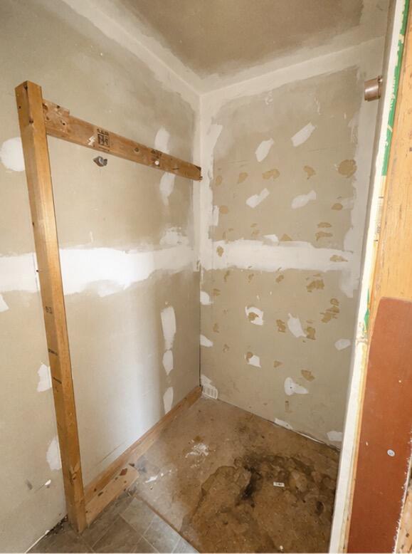 419 Elizabeth Property Photo 10