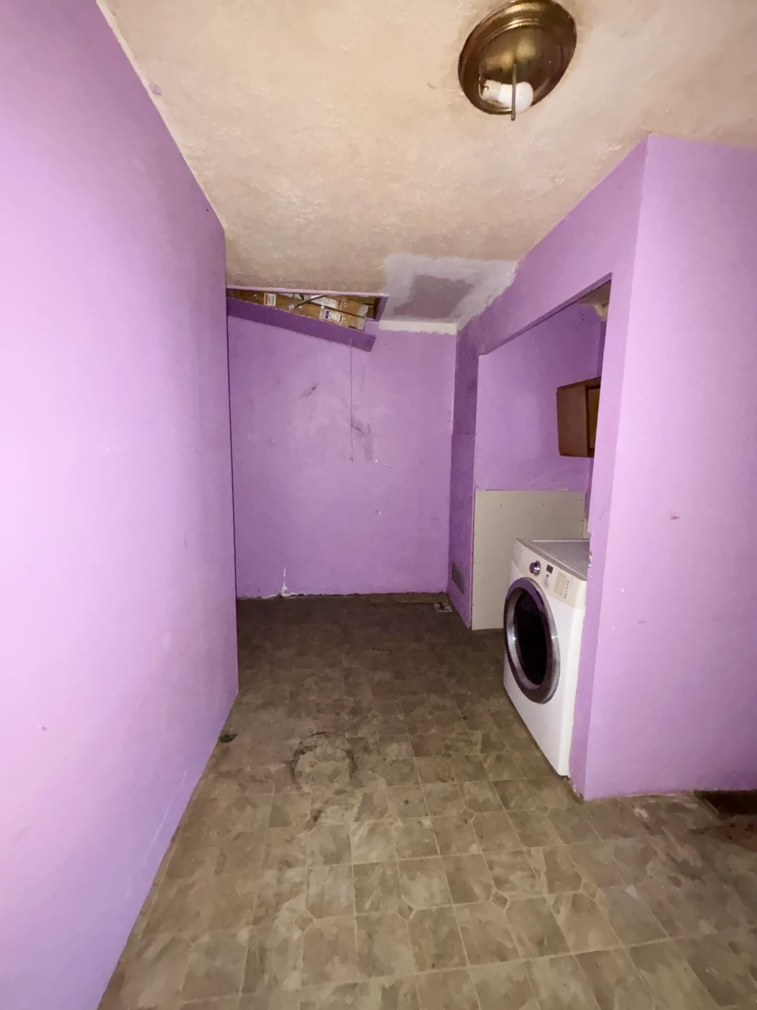 419 Elizabeth Property Photo 14