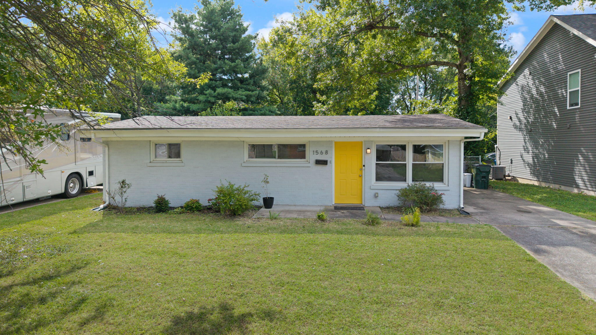 1568 Heron Lane Property Photo 1