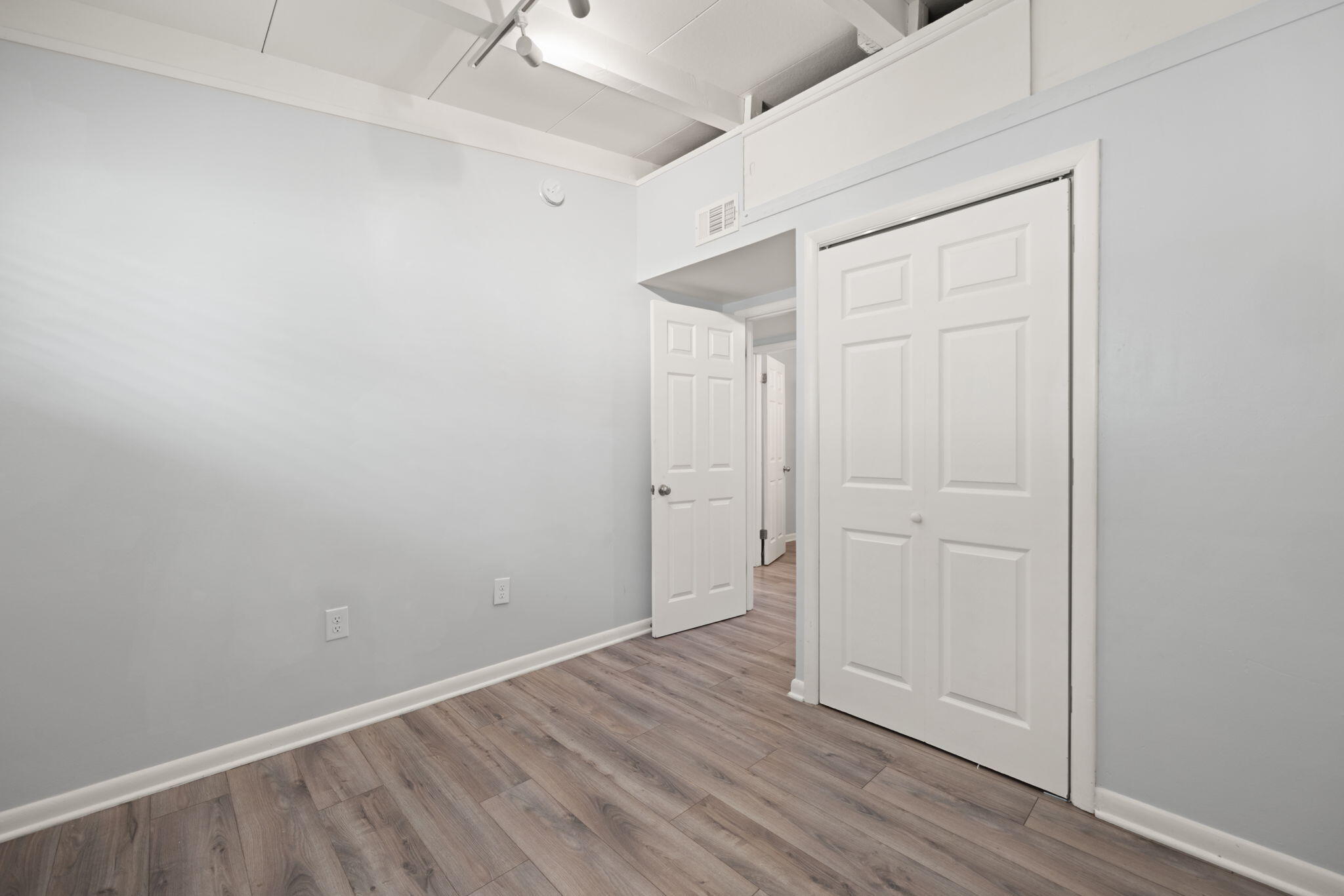 1568 Heron Lane Property Photo 25