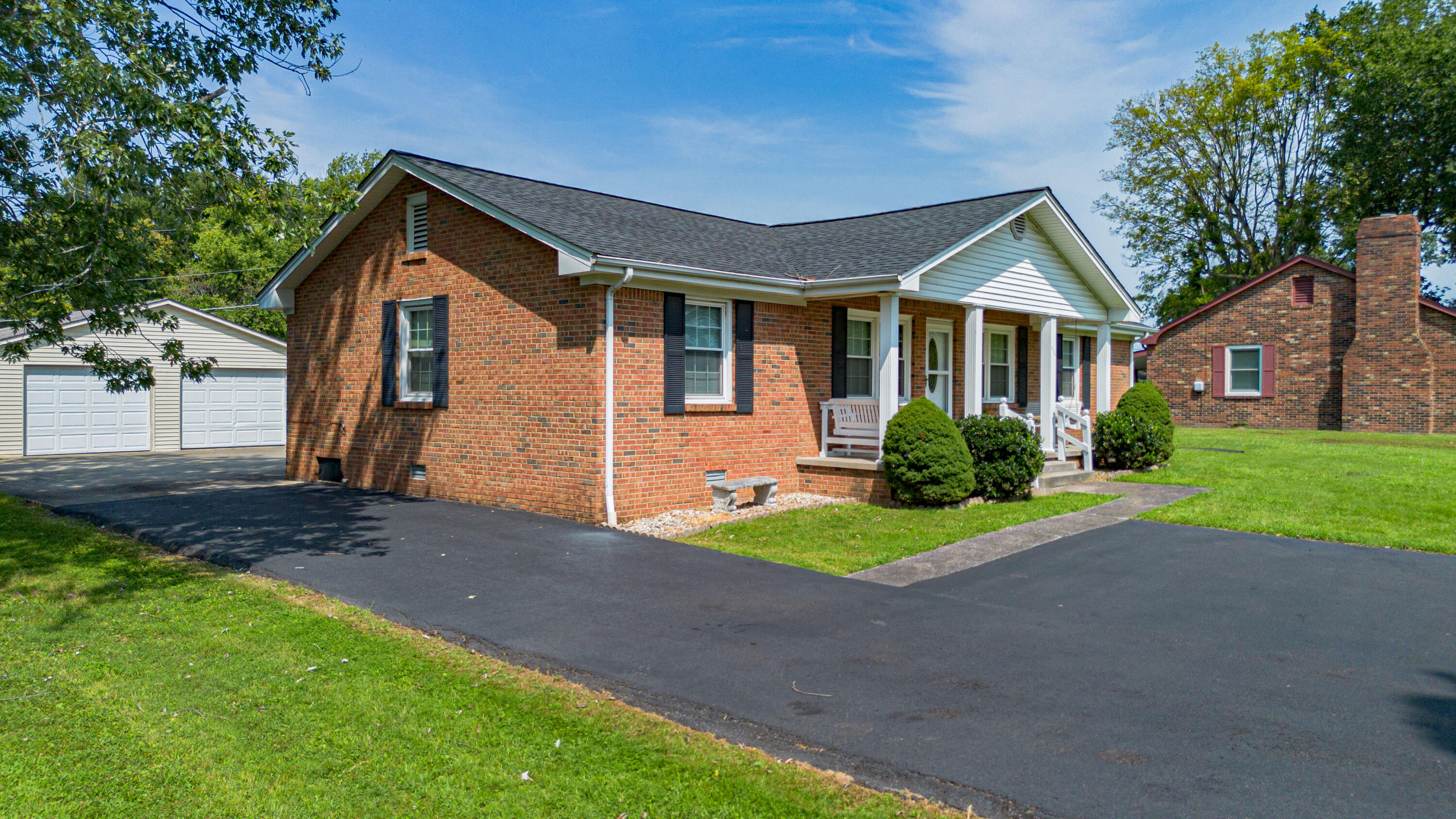 3725 Old Mayfield Road Property Photo 3
