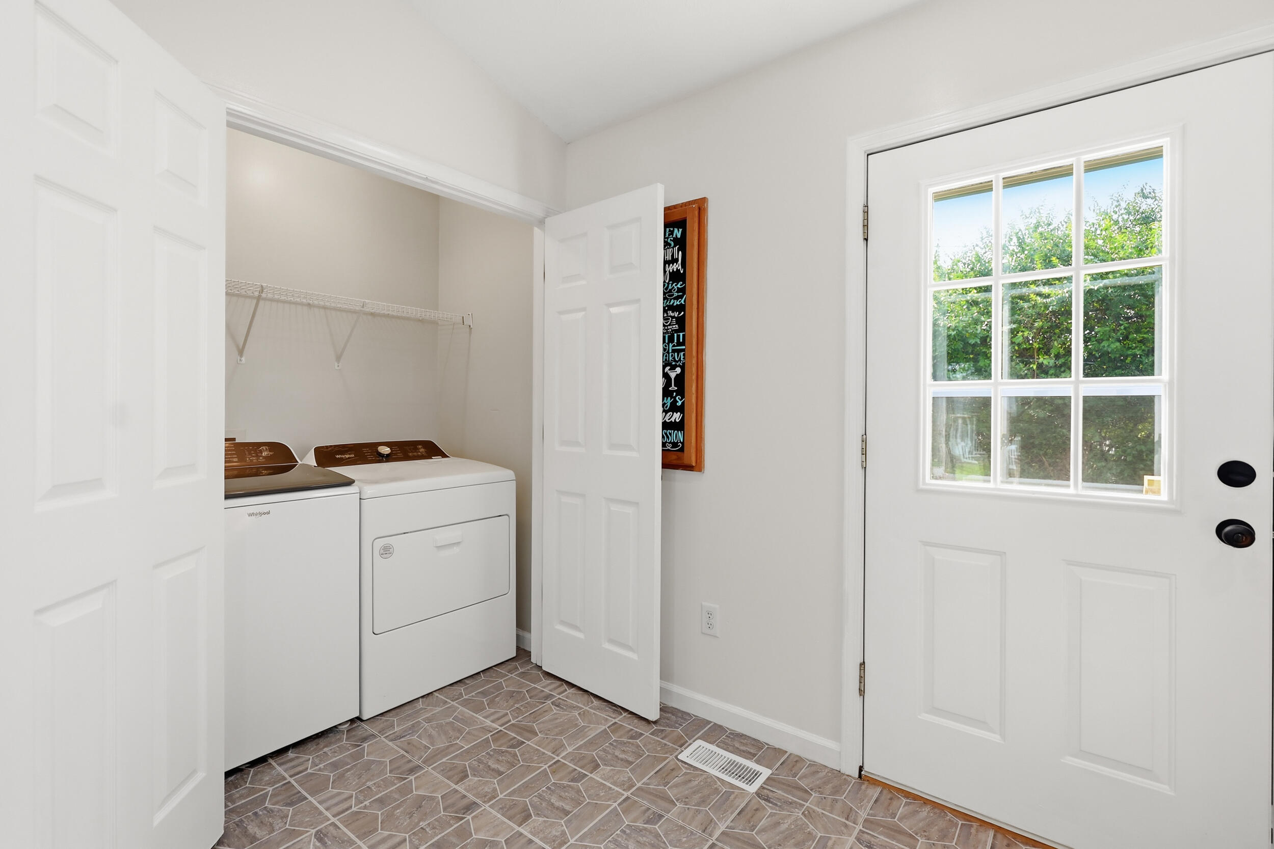 527 Hidden Hills Way Property Photo 10