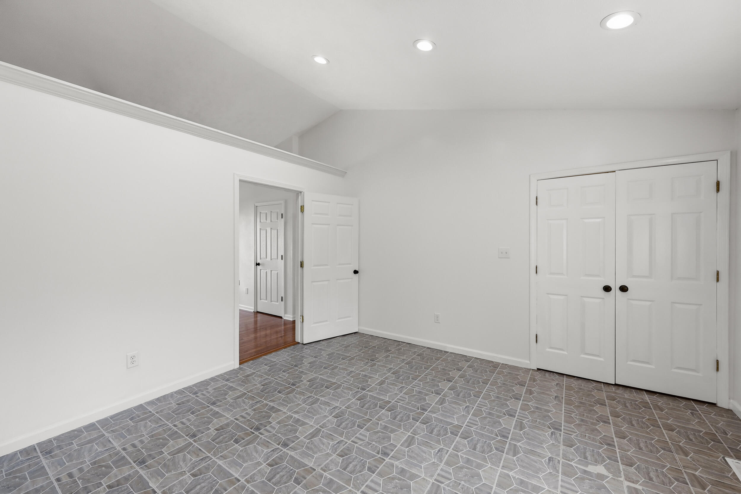 527 Hidden Hills Way Property Photo 11